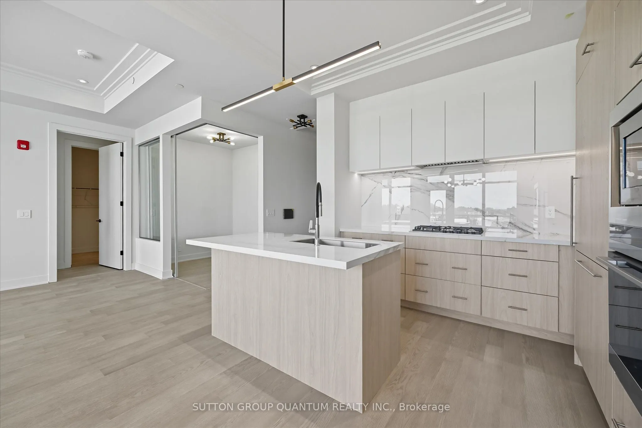 123 Maurice Drive, #409