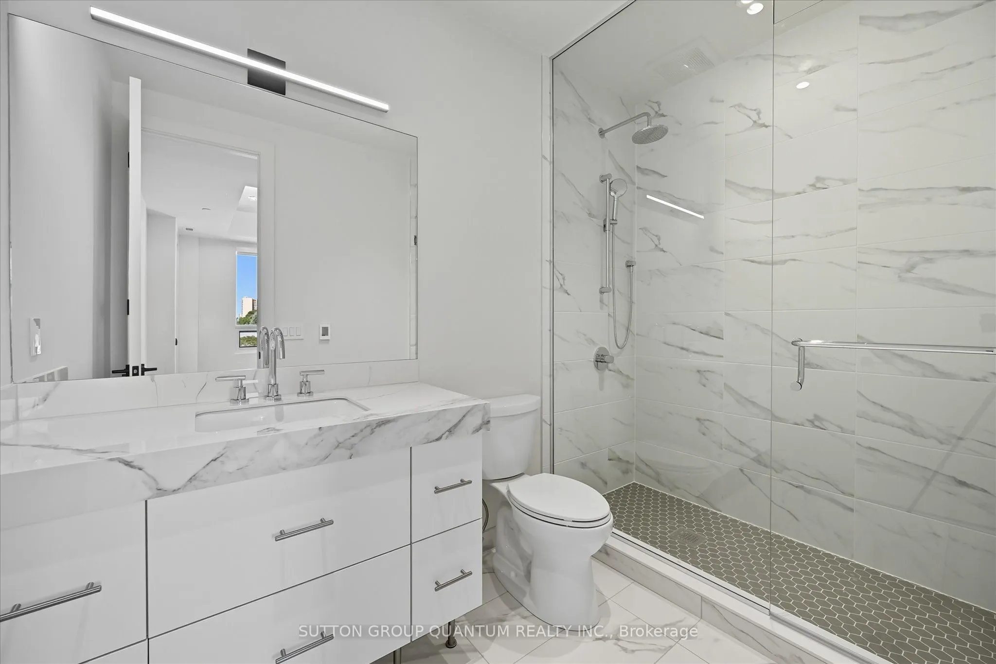 123 Maurice Drive, #409