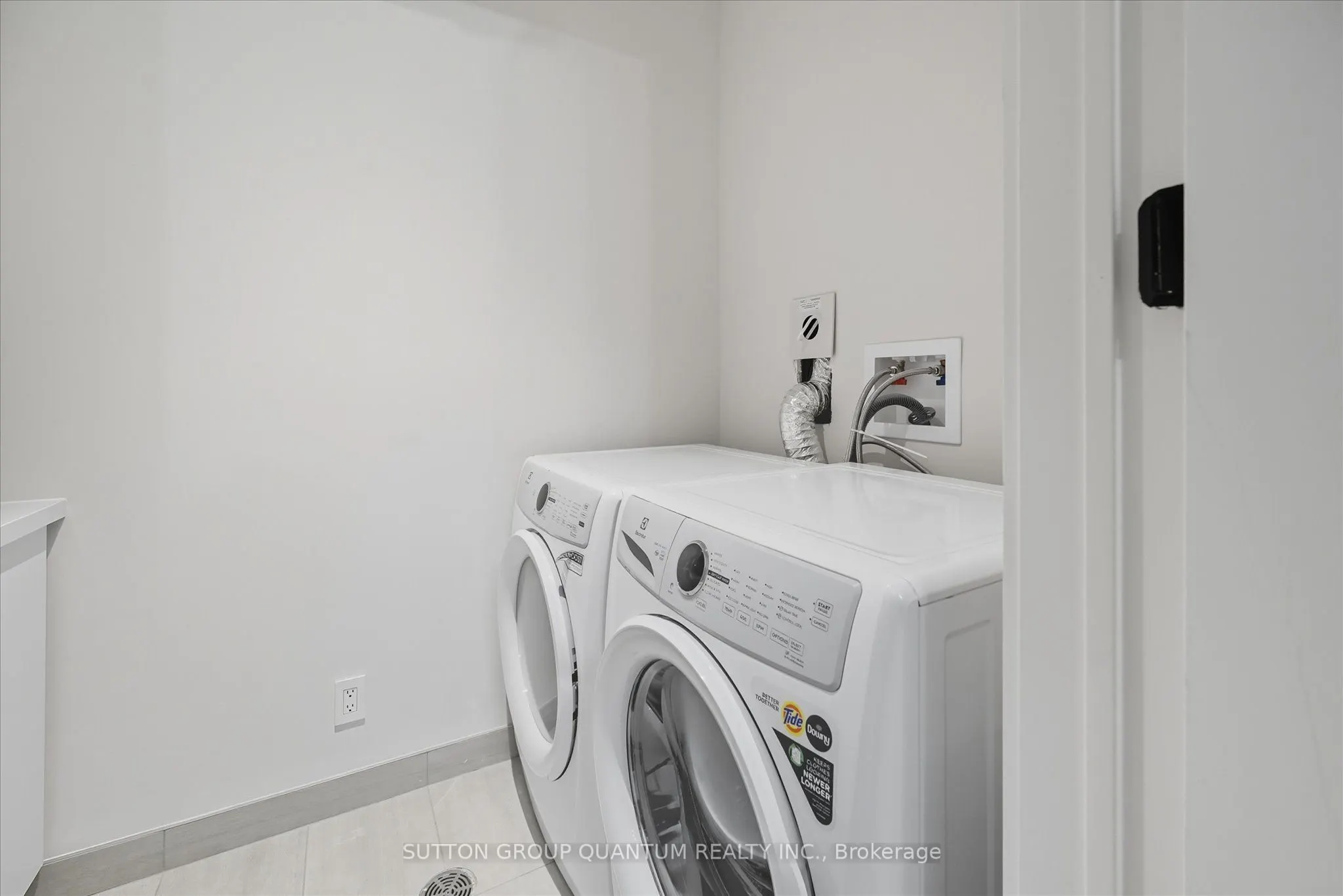 123 Maurice Drive, #409