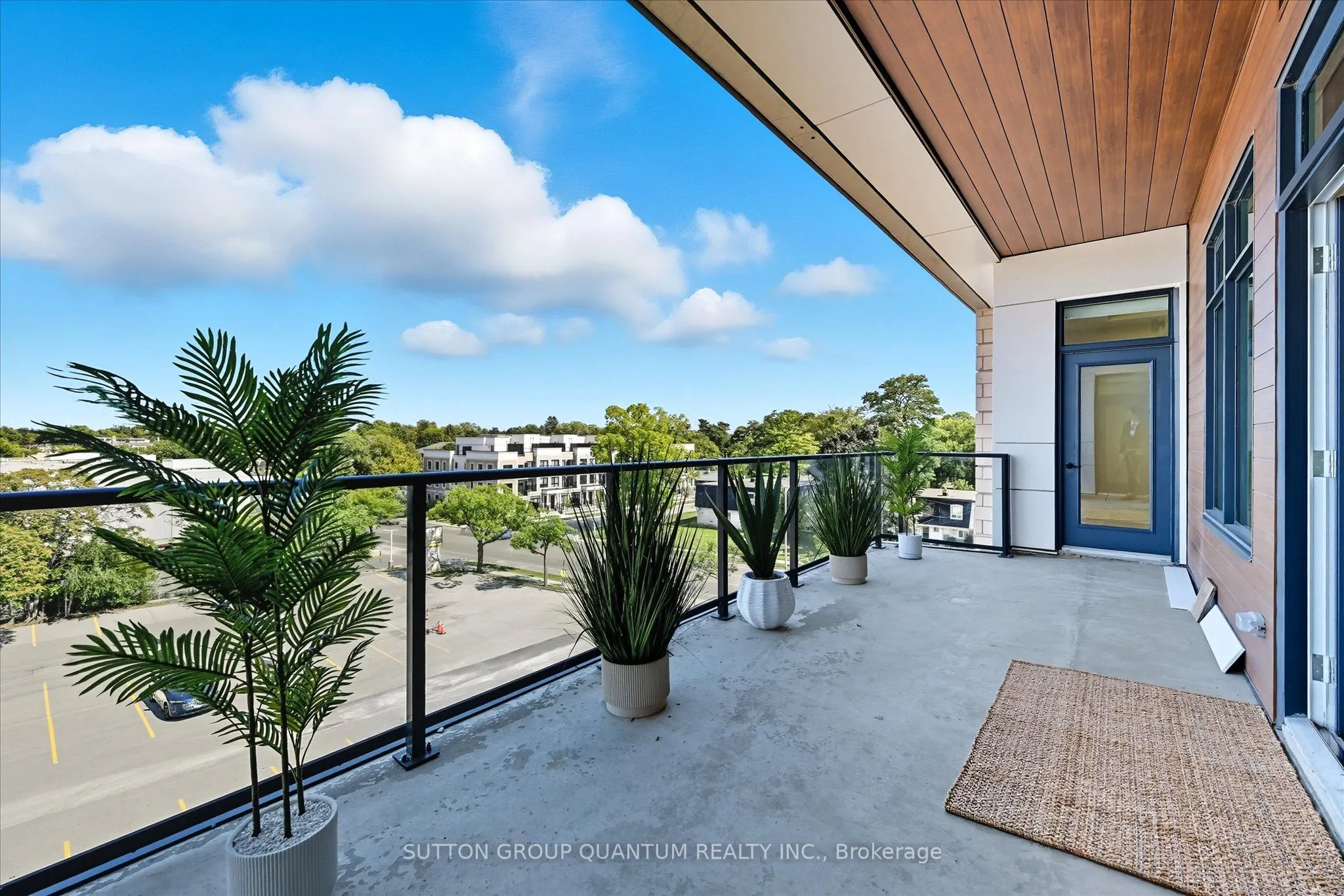 123 Maurice Drive, #409