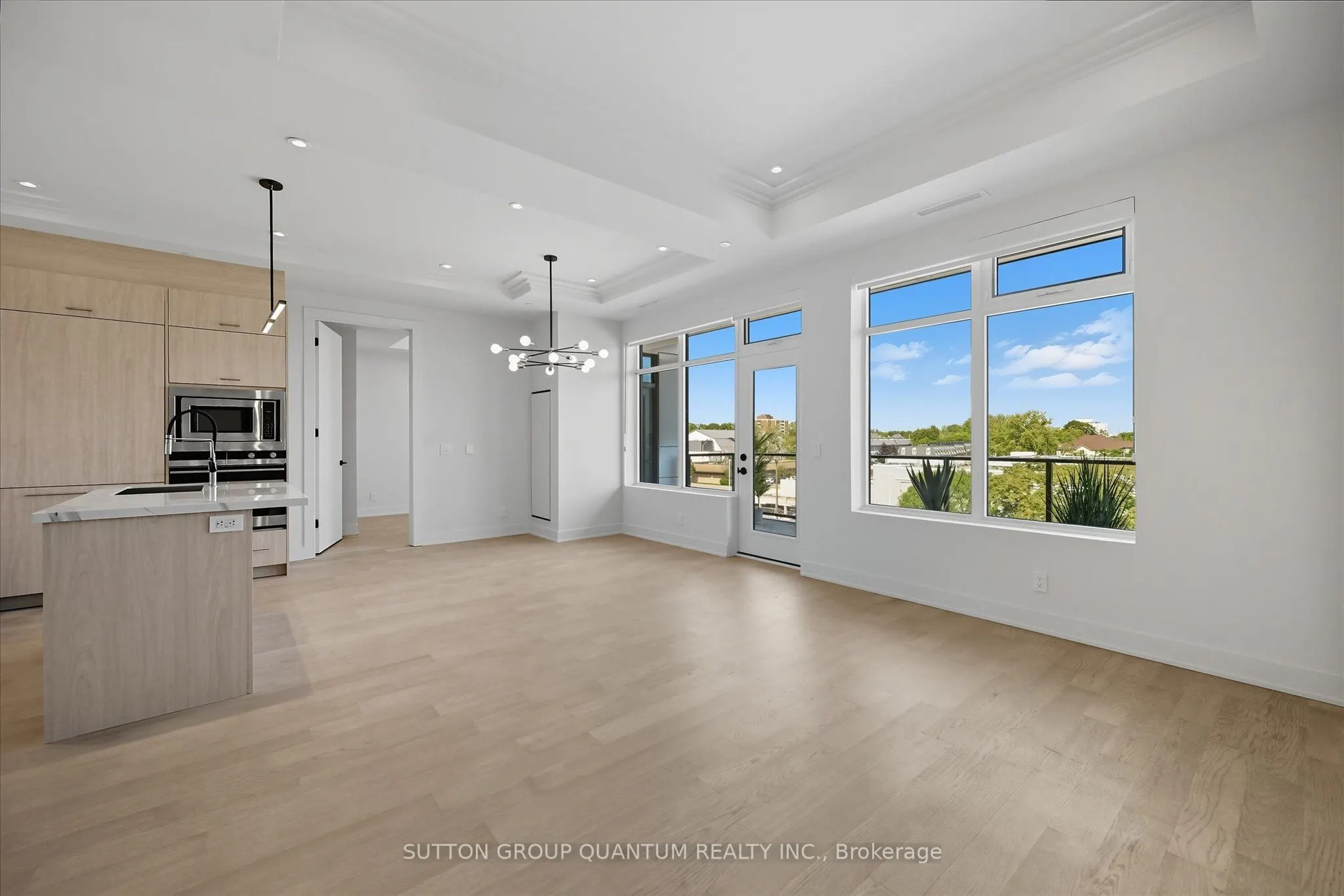 123 Maurice Drive, #409