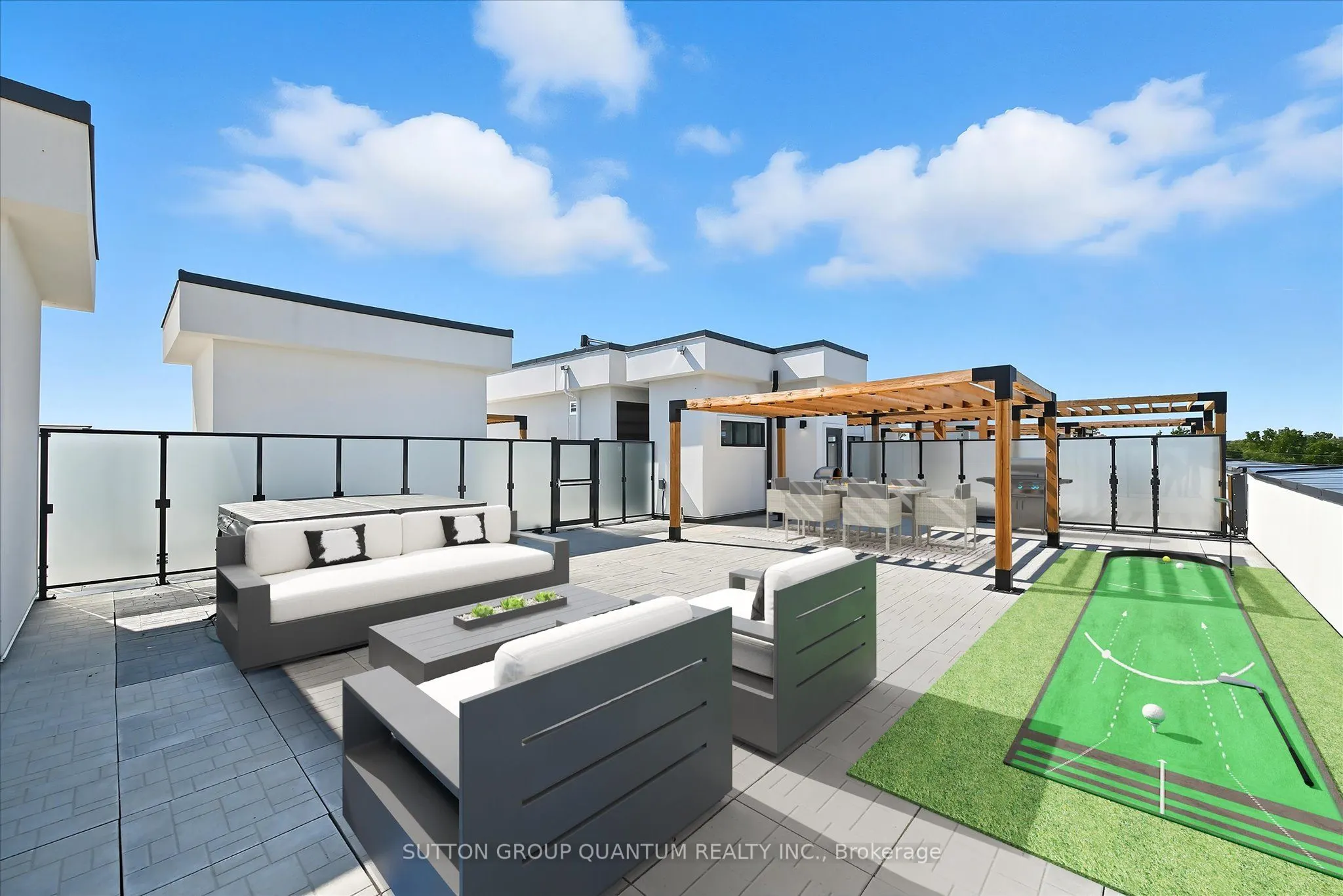 123 Maurice Drive, #409