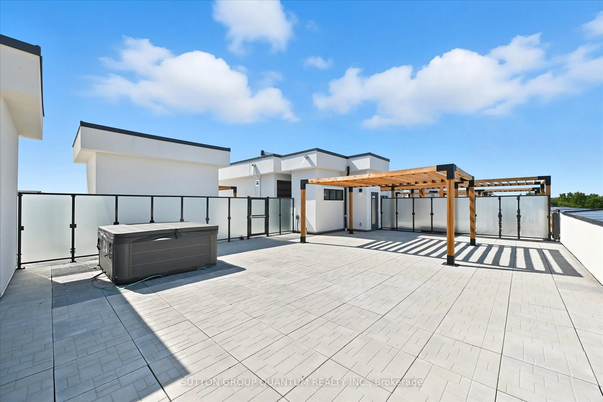 123 Maurice Drive, #409