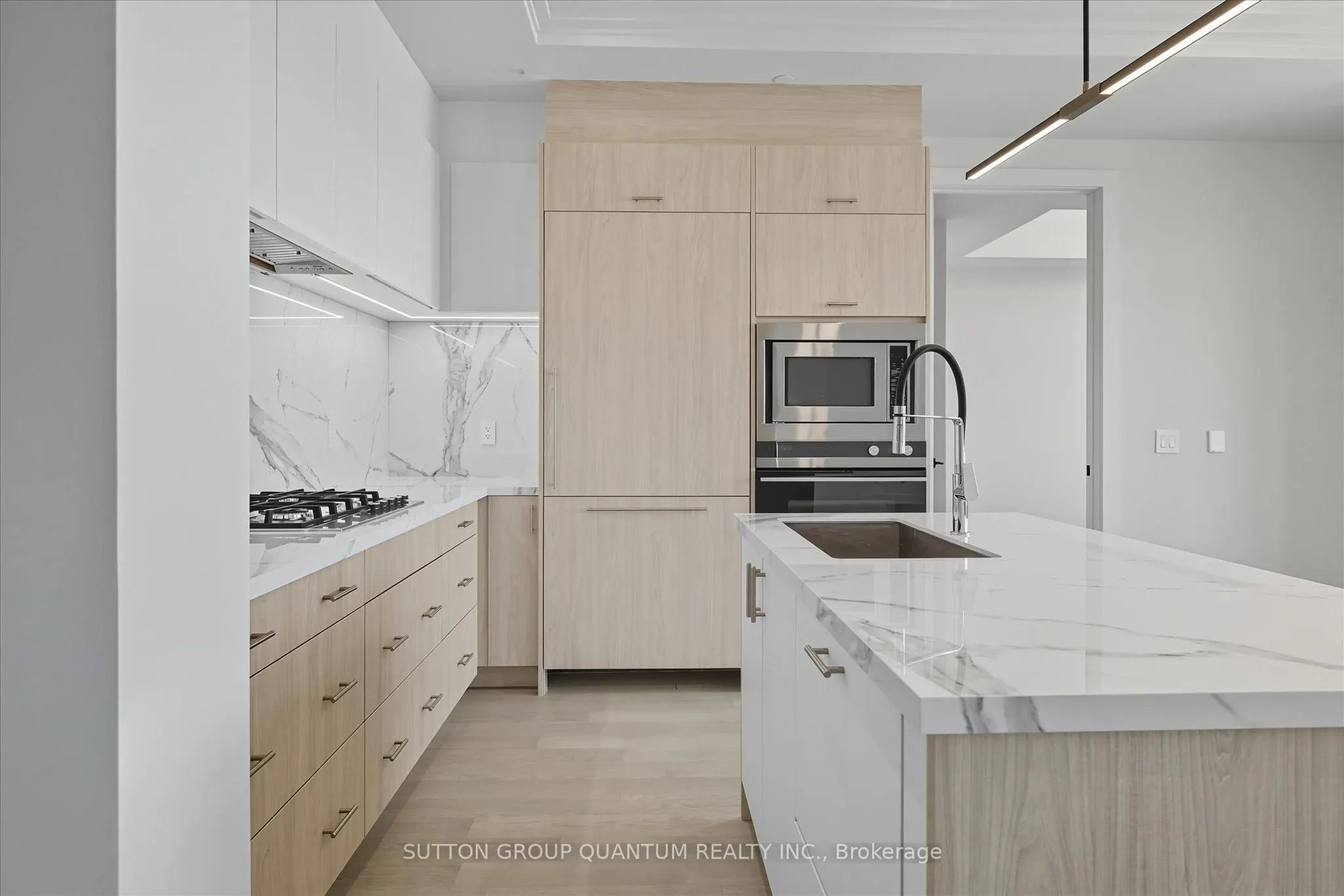 123 Maurice Drive, #409