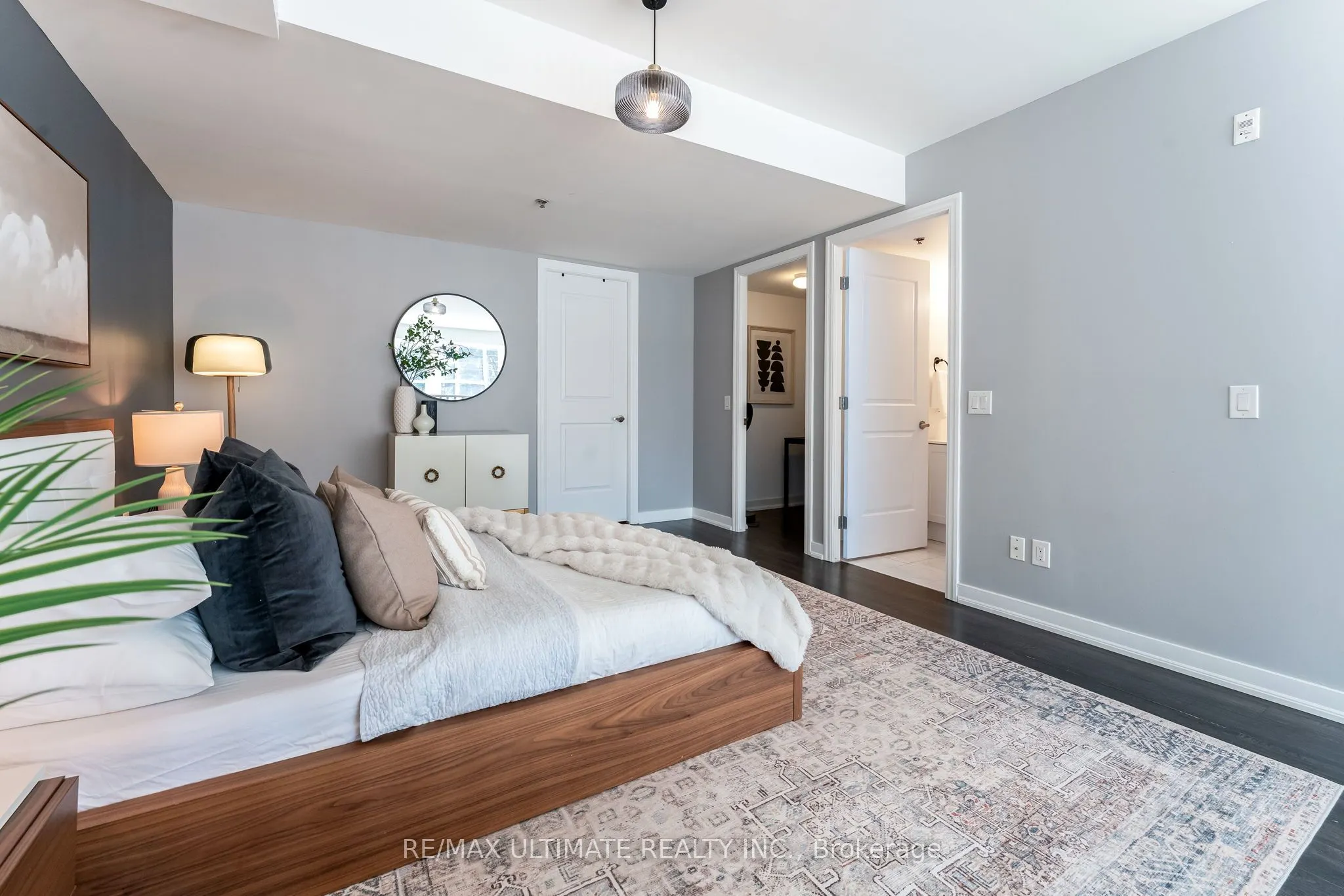 5001 Corporate Drive, #104