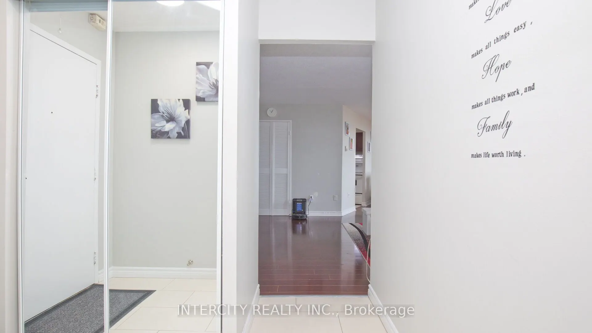 3555 Derry Road E, #907