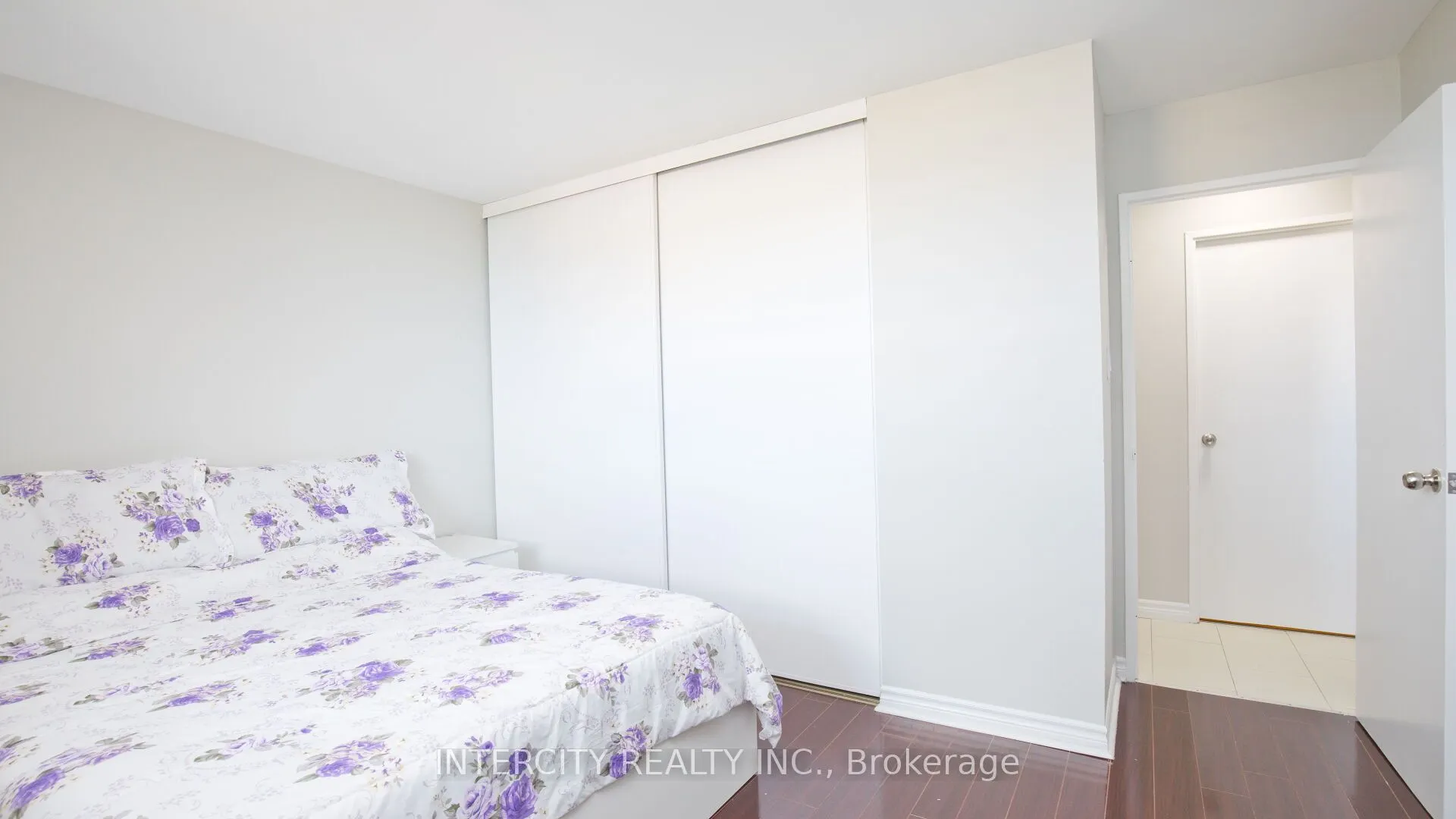3555 Derry Road E, #907