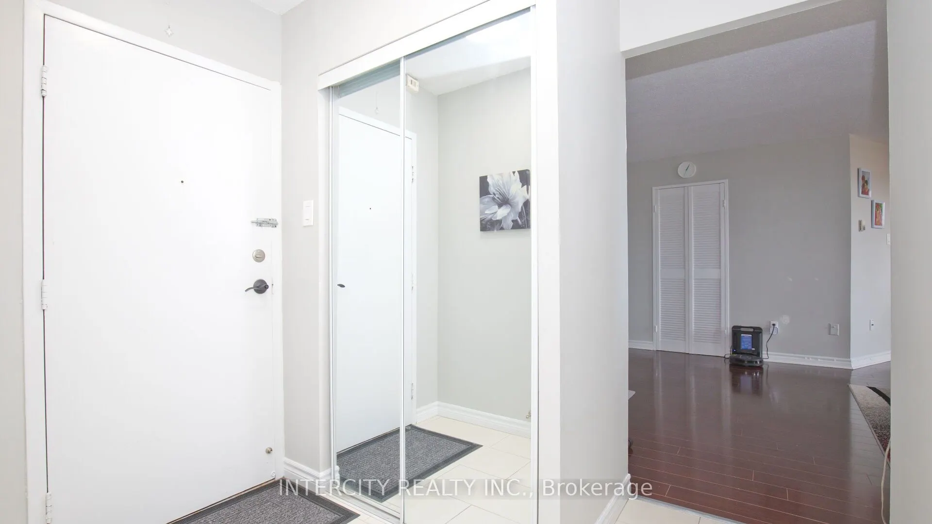 3555 Derry Road E, #907