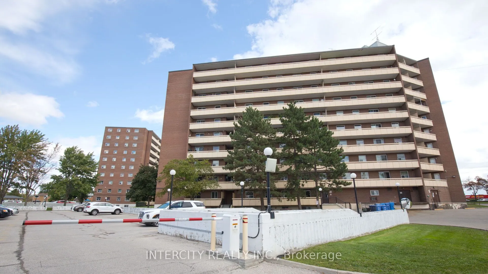 3555 Derry Road E, #907
