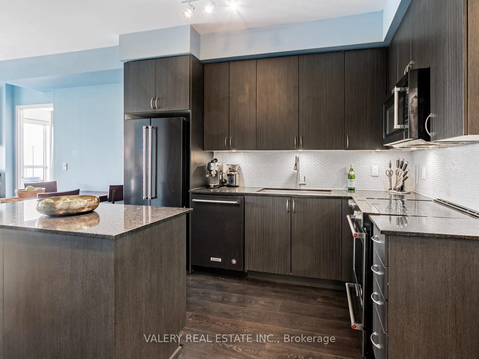 4655 Glen Erin Drive, #1002