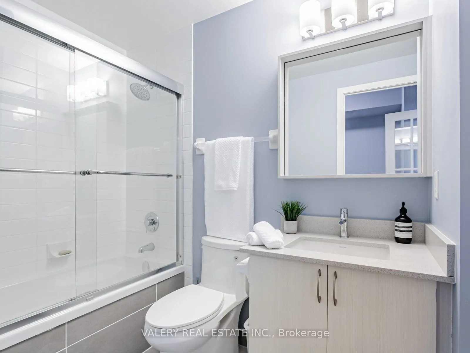 4655 Glen Erin Drive, #1002