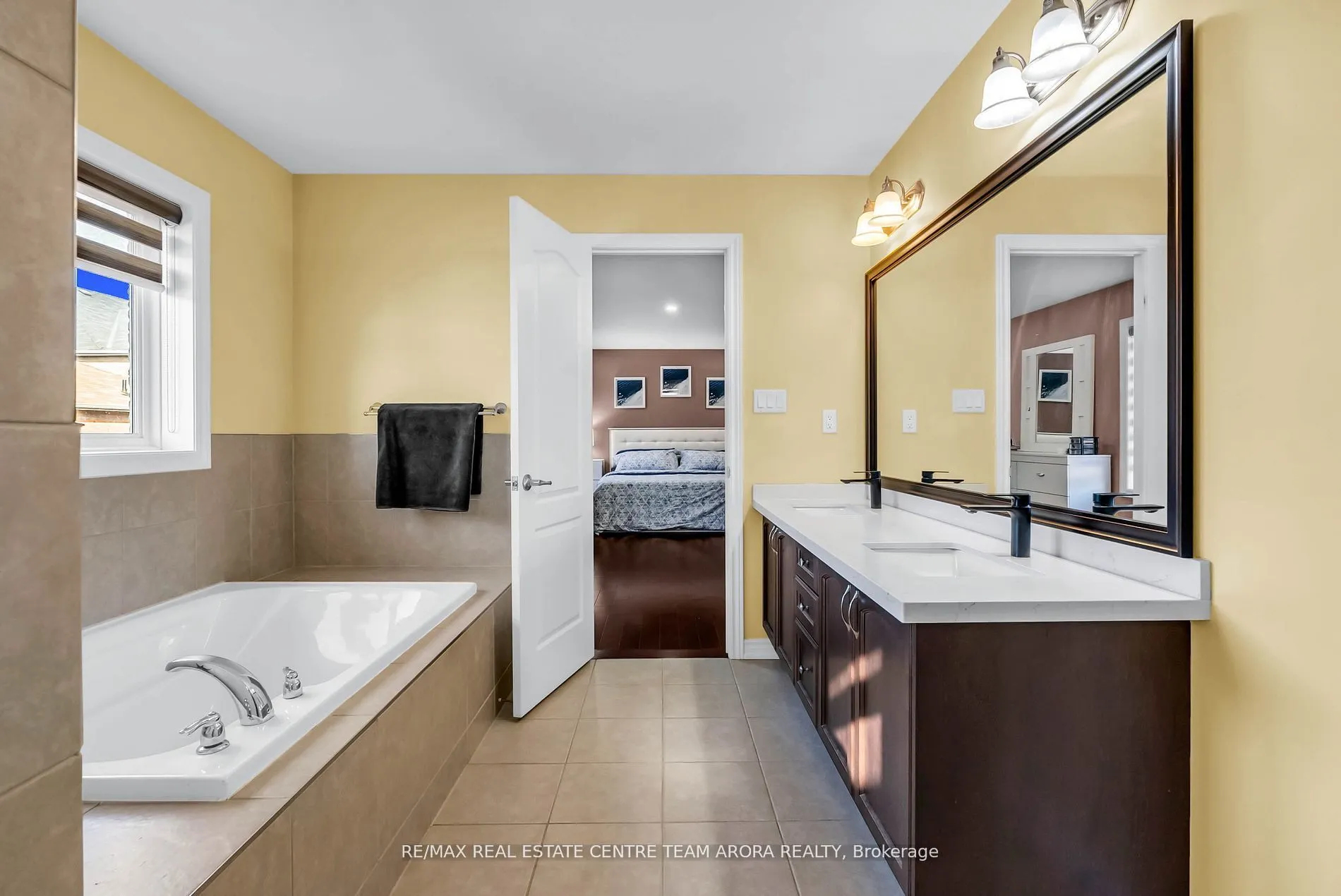 25 Hammerhead Road