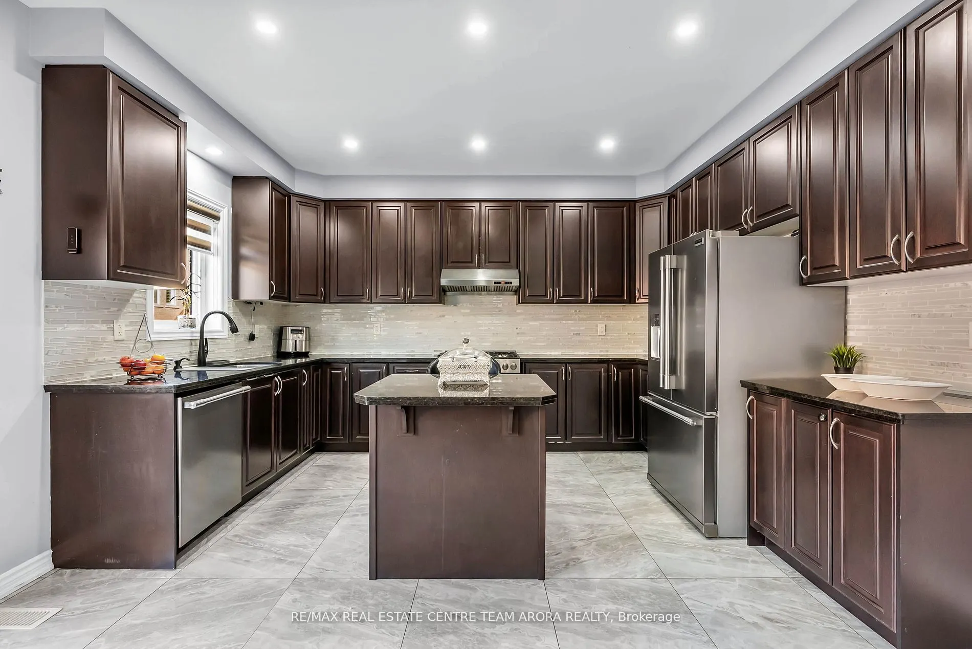 25 Hammerhead Road