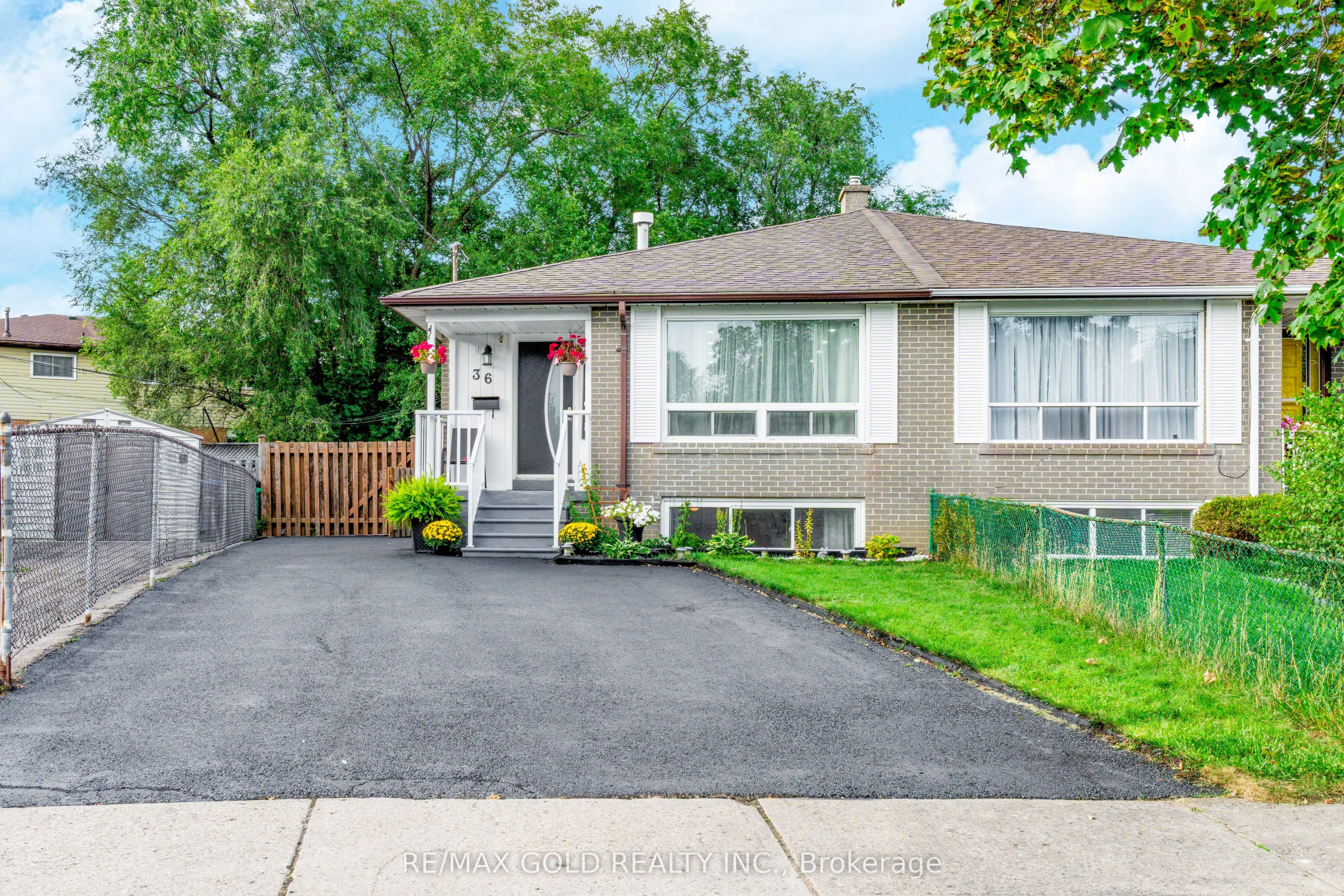 36 Garfield Crescent