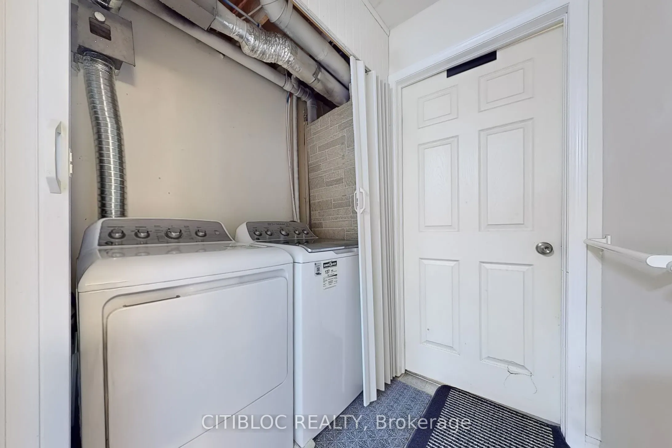 3029 Finch Avenue W, #13