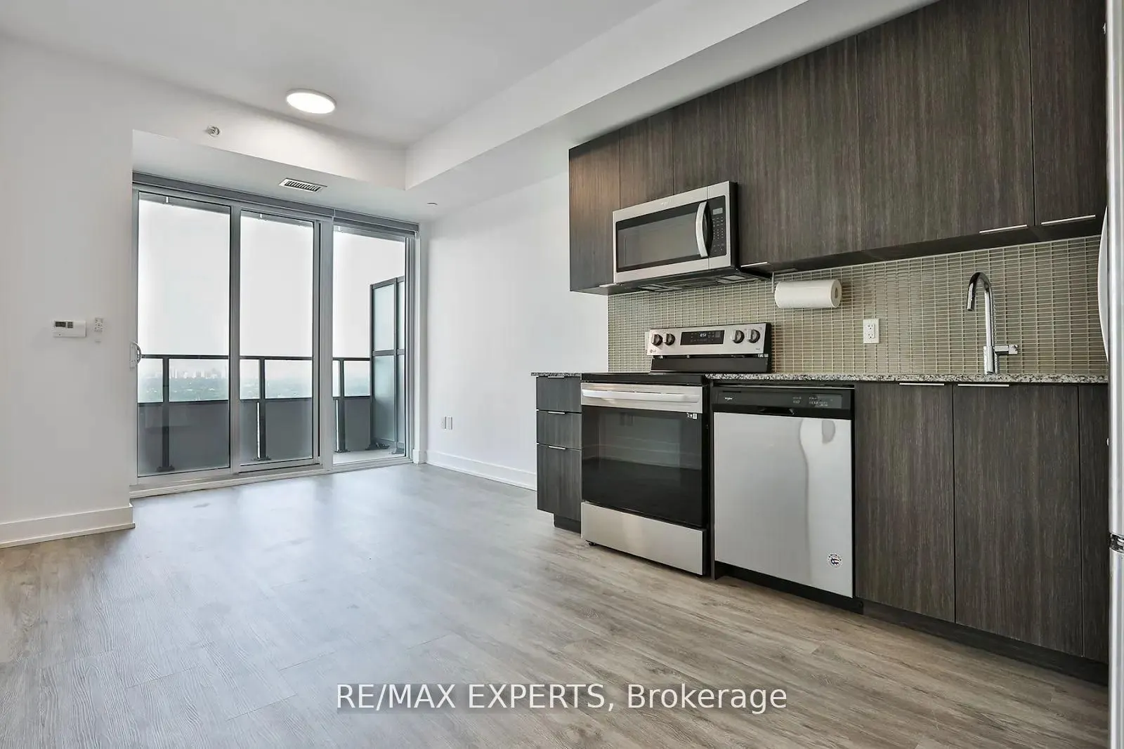 20 Shore Breeze Drive, #3703