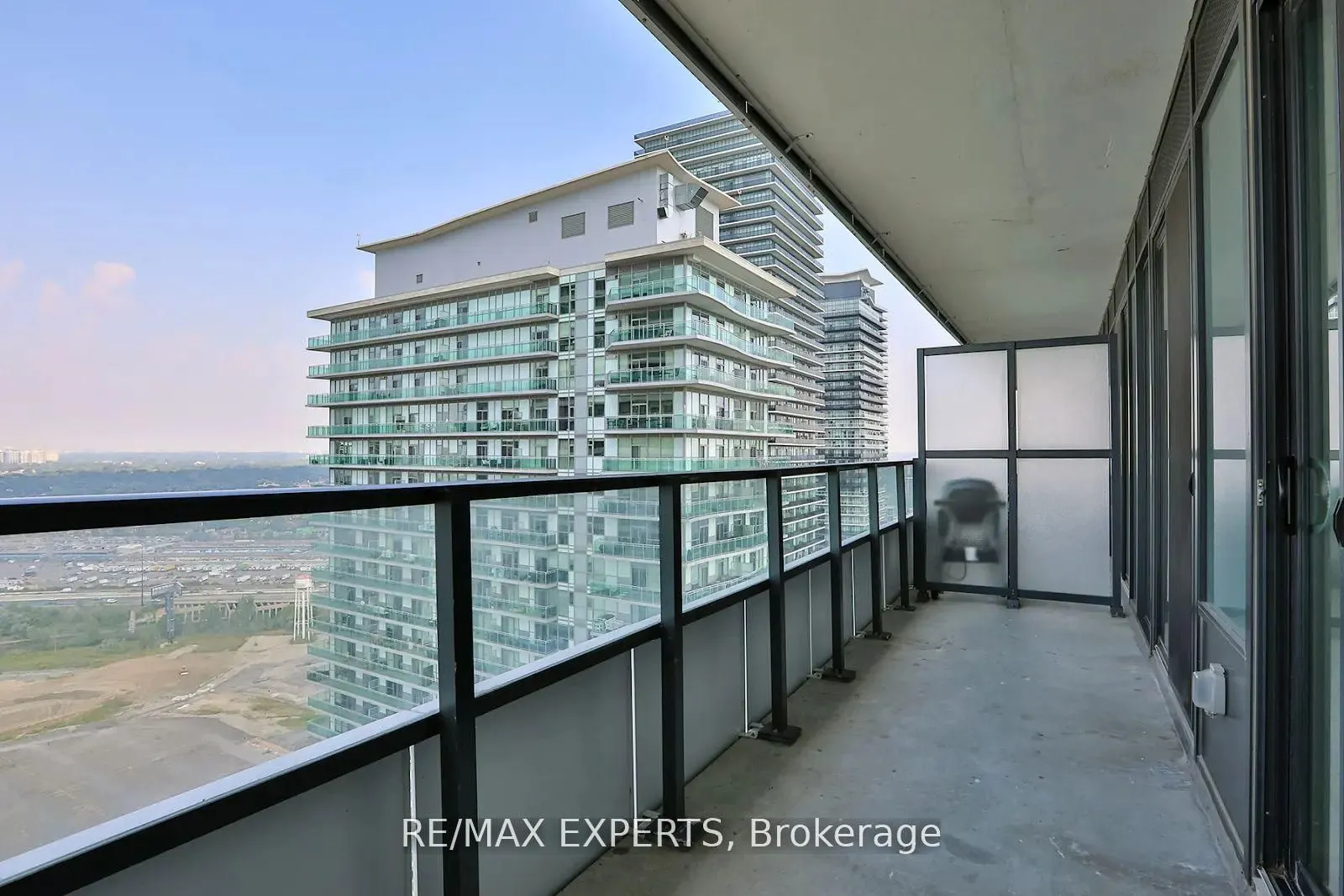 20 Shore Breeze Drive, #3703
