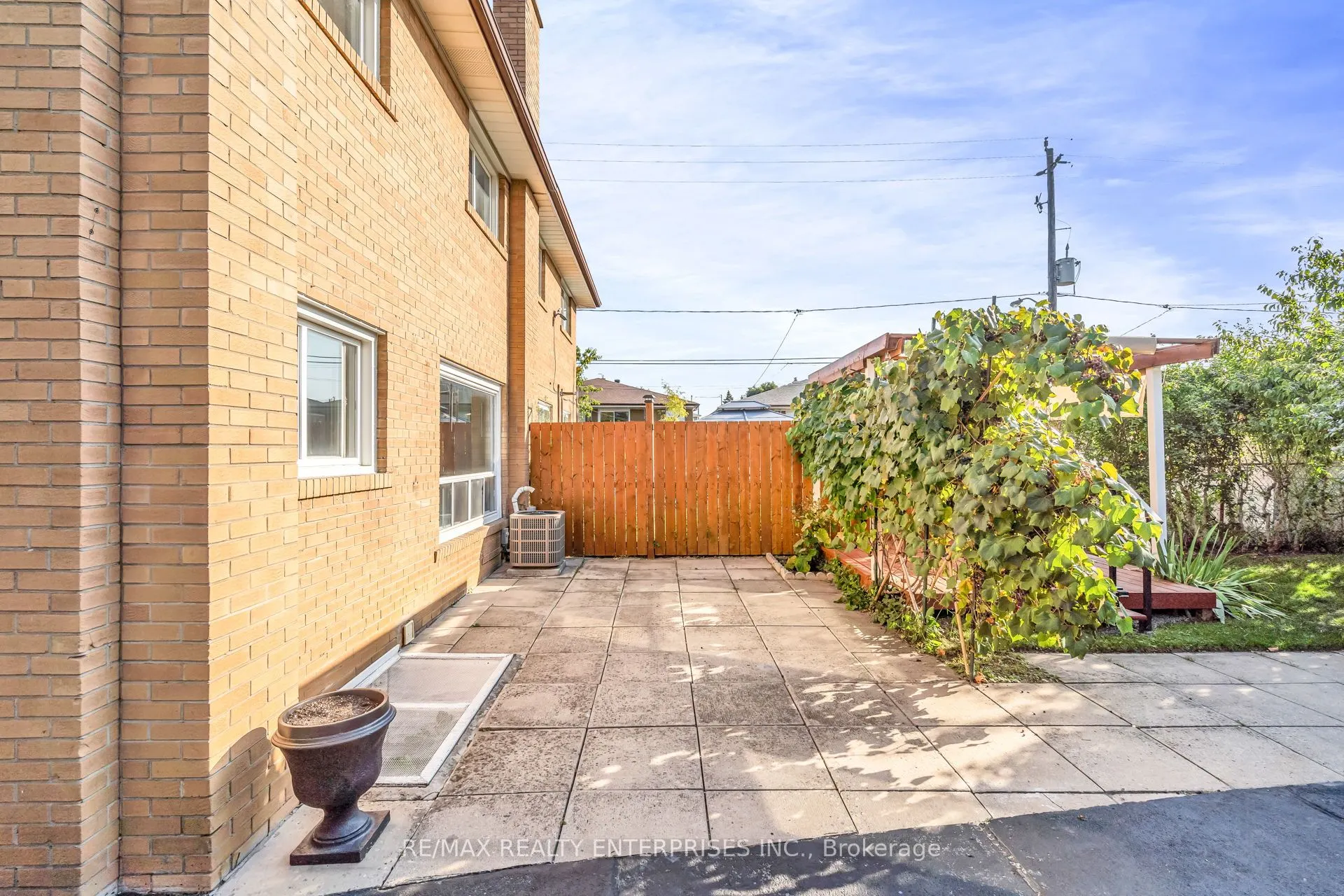 79 Watney Crescent