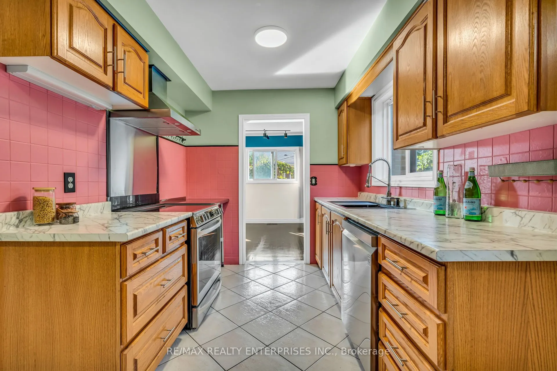 79 Watney Crescent