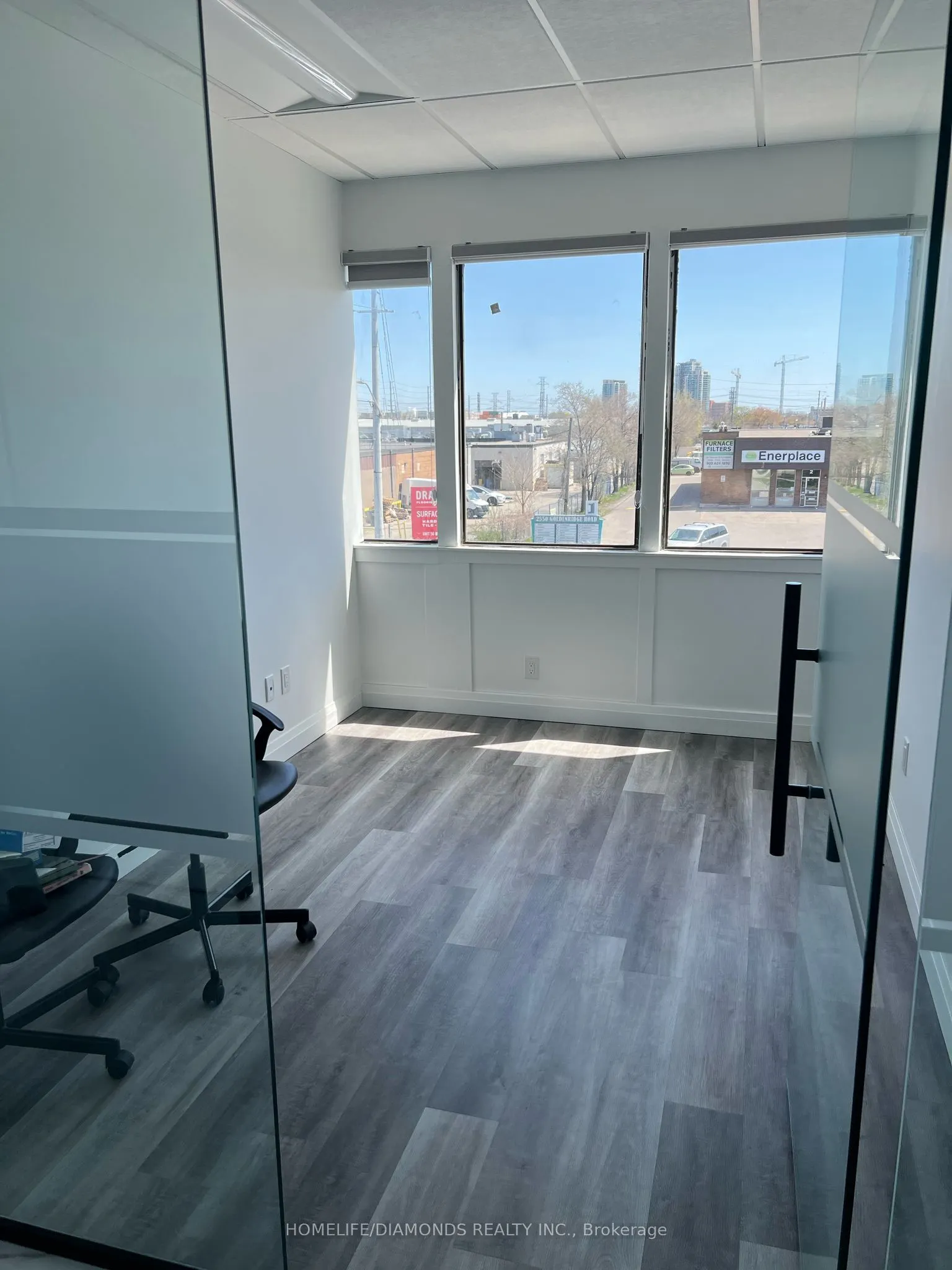 1830 Dundas Street E, #202