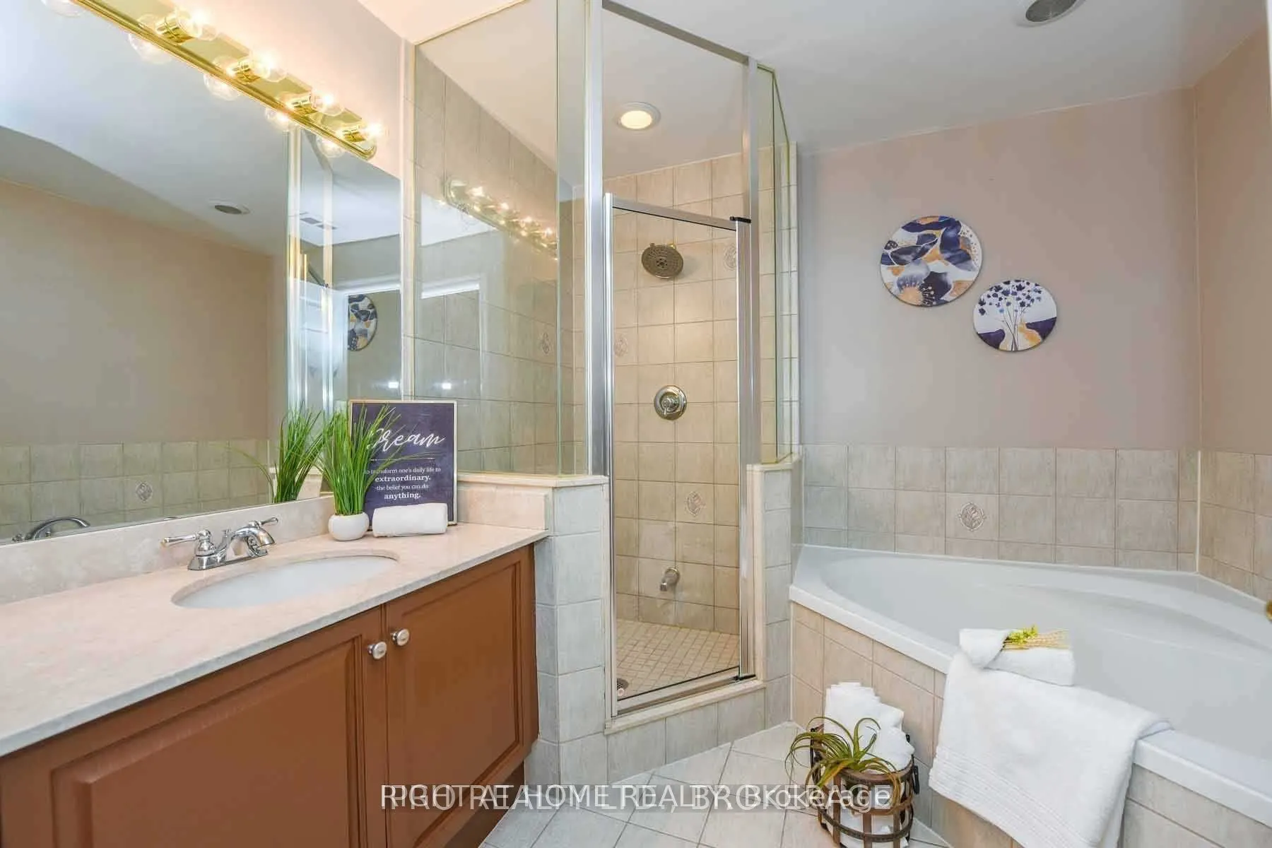 35 Kingsbridge Garden Circle, #2607