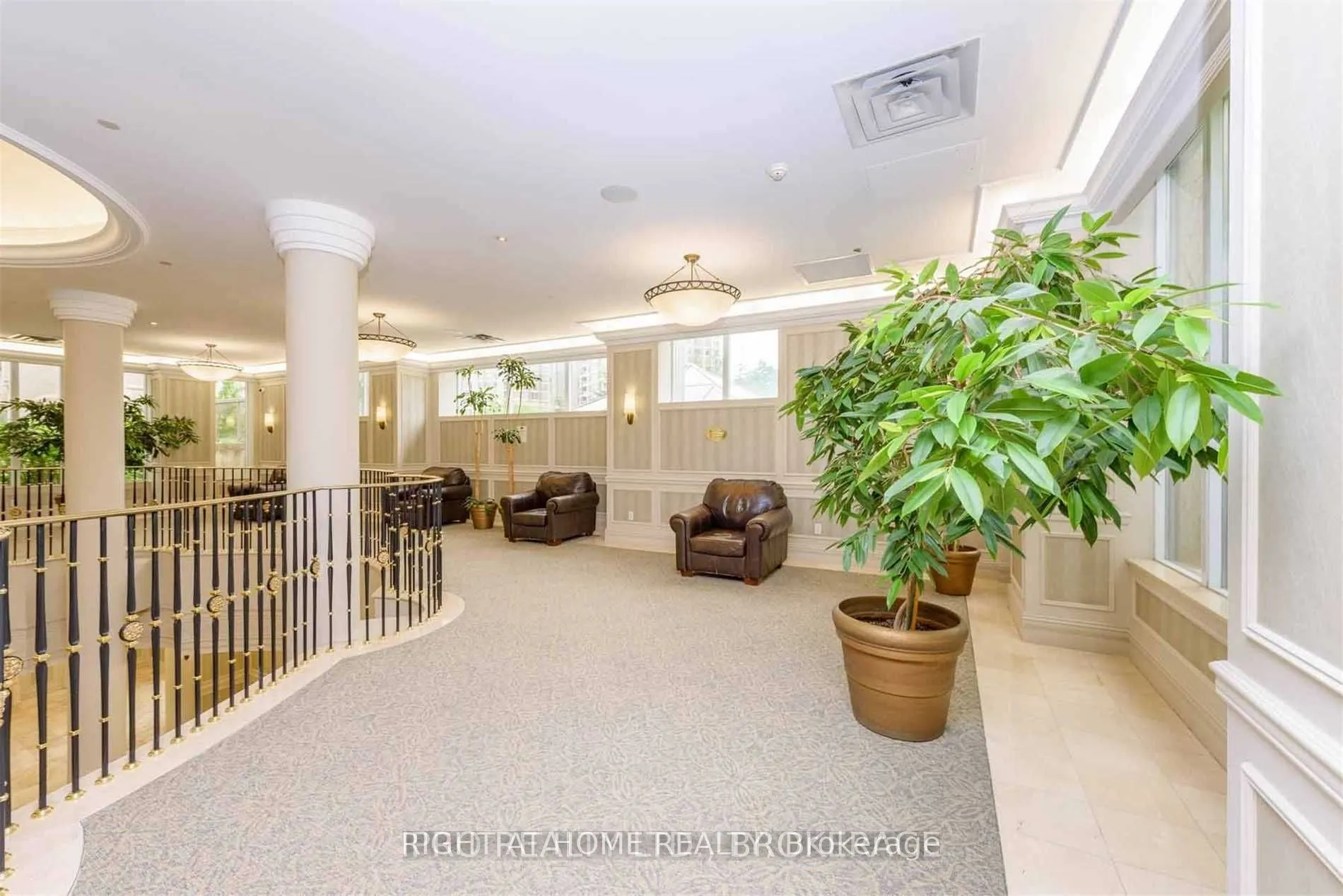 35 Kingsbridge Garden Circle, #2607
