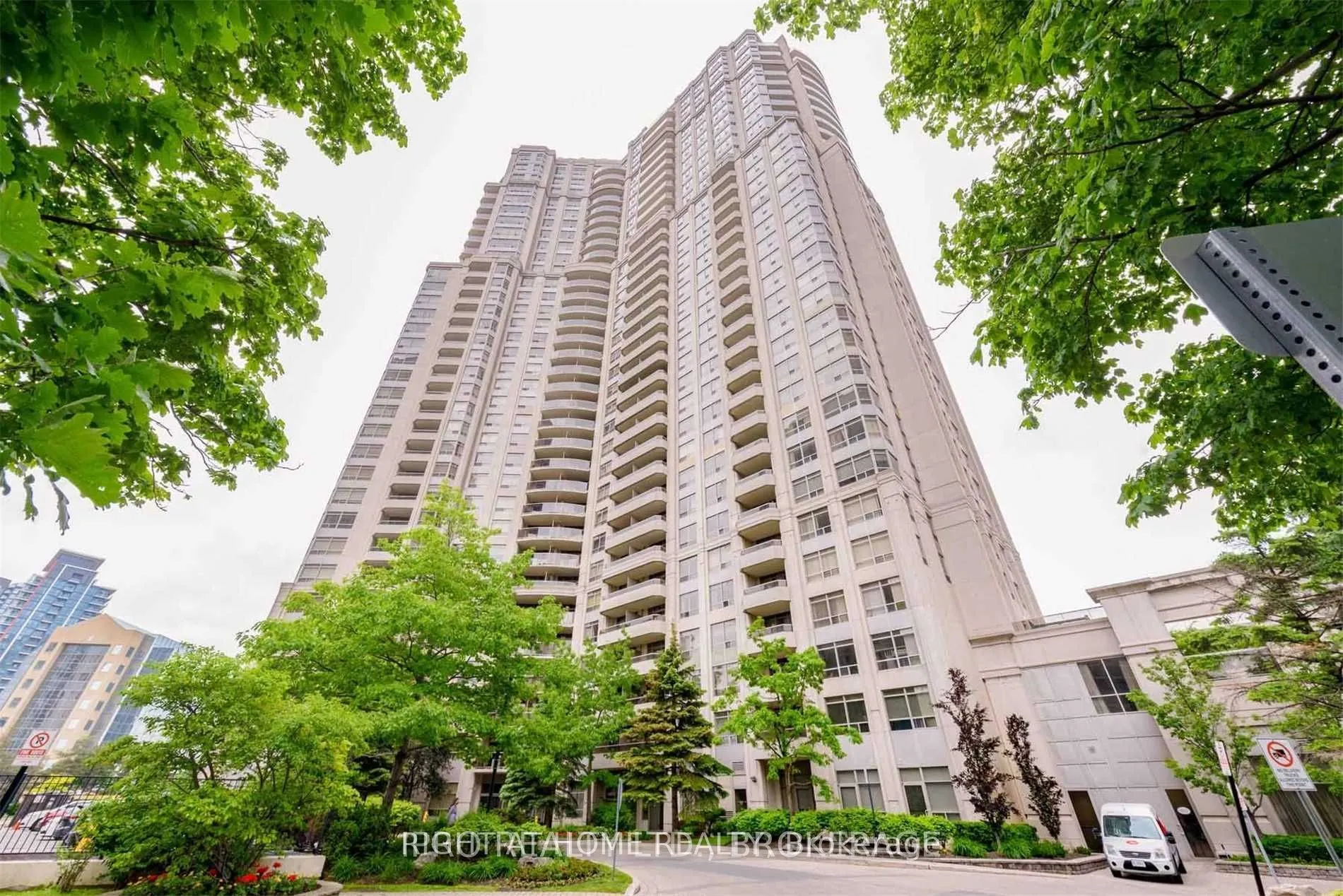 35 Kingsbridge Garden Circle, #2607