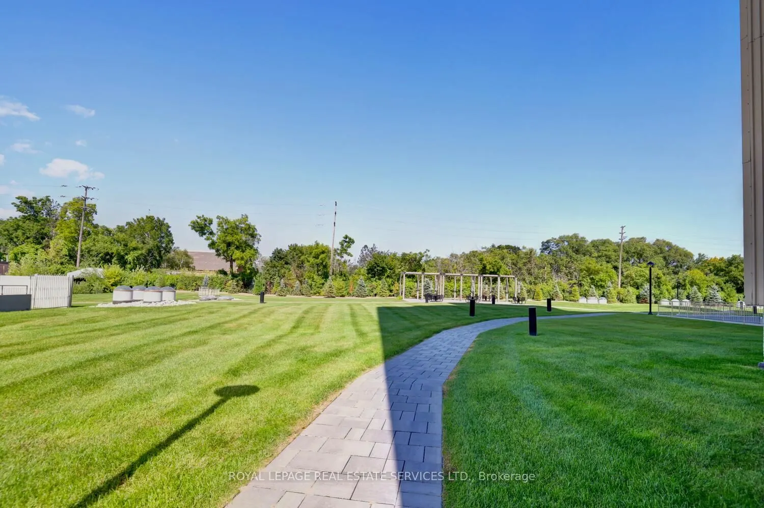 965 Inverhouse Drive, #506