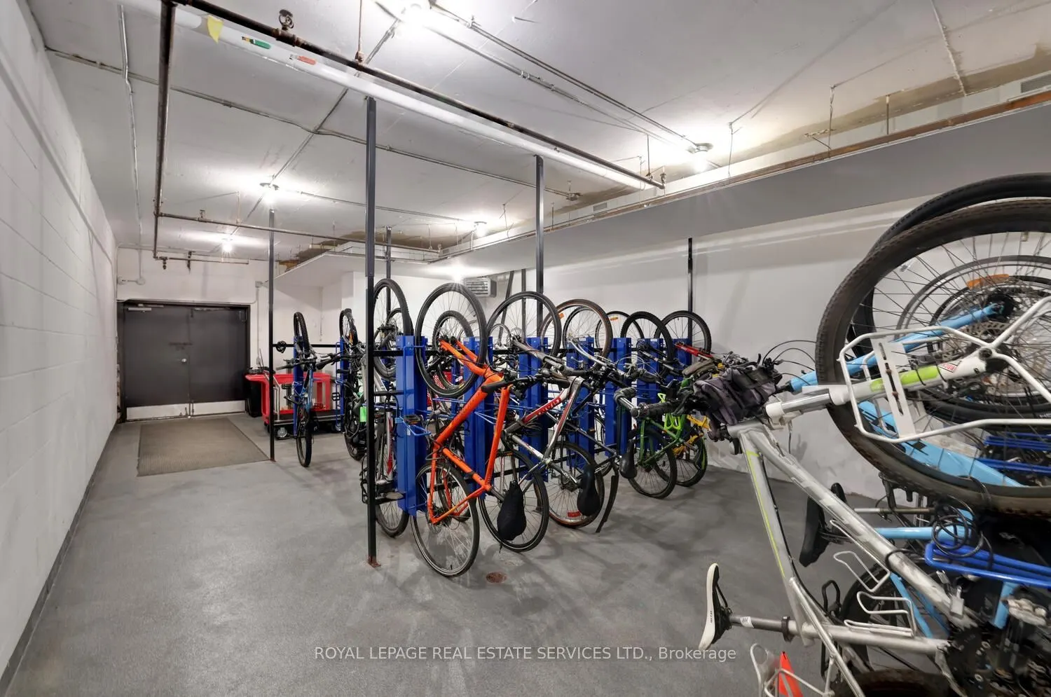 965 Inverhouse Drive, #506