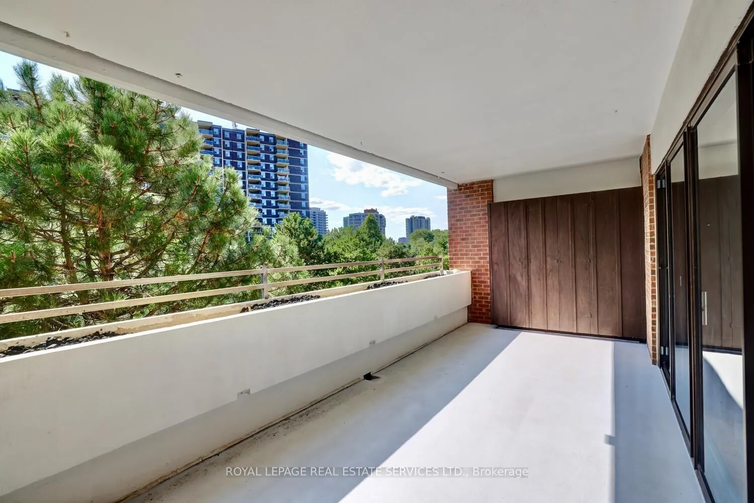 965 Inverhouse Drive, #506