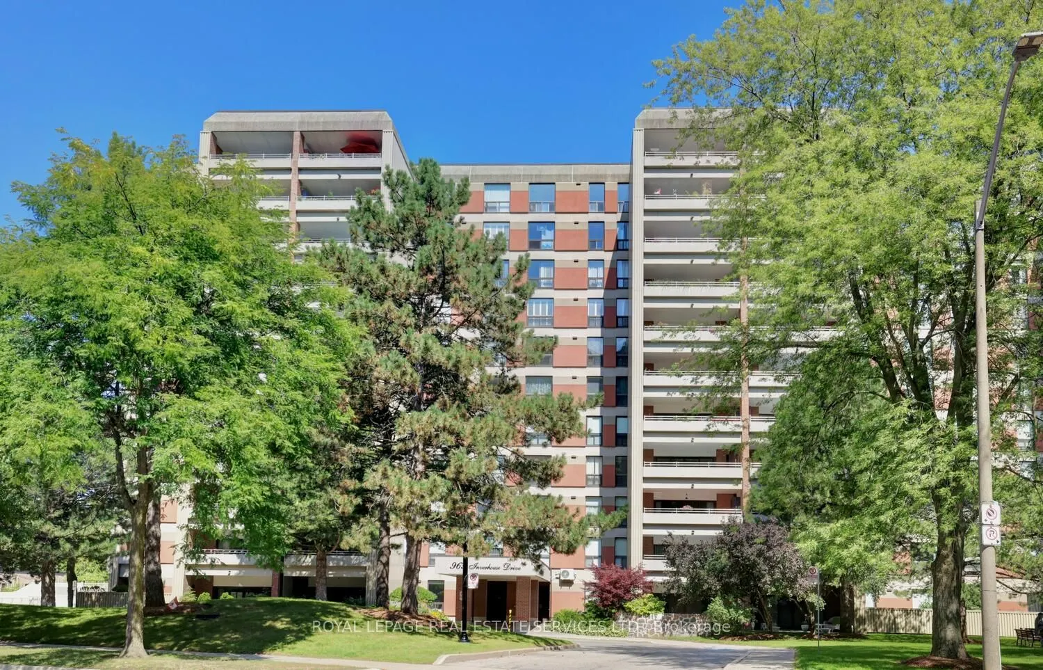 965 Inverhouse Drive, #506