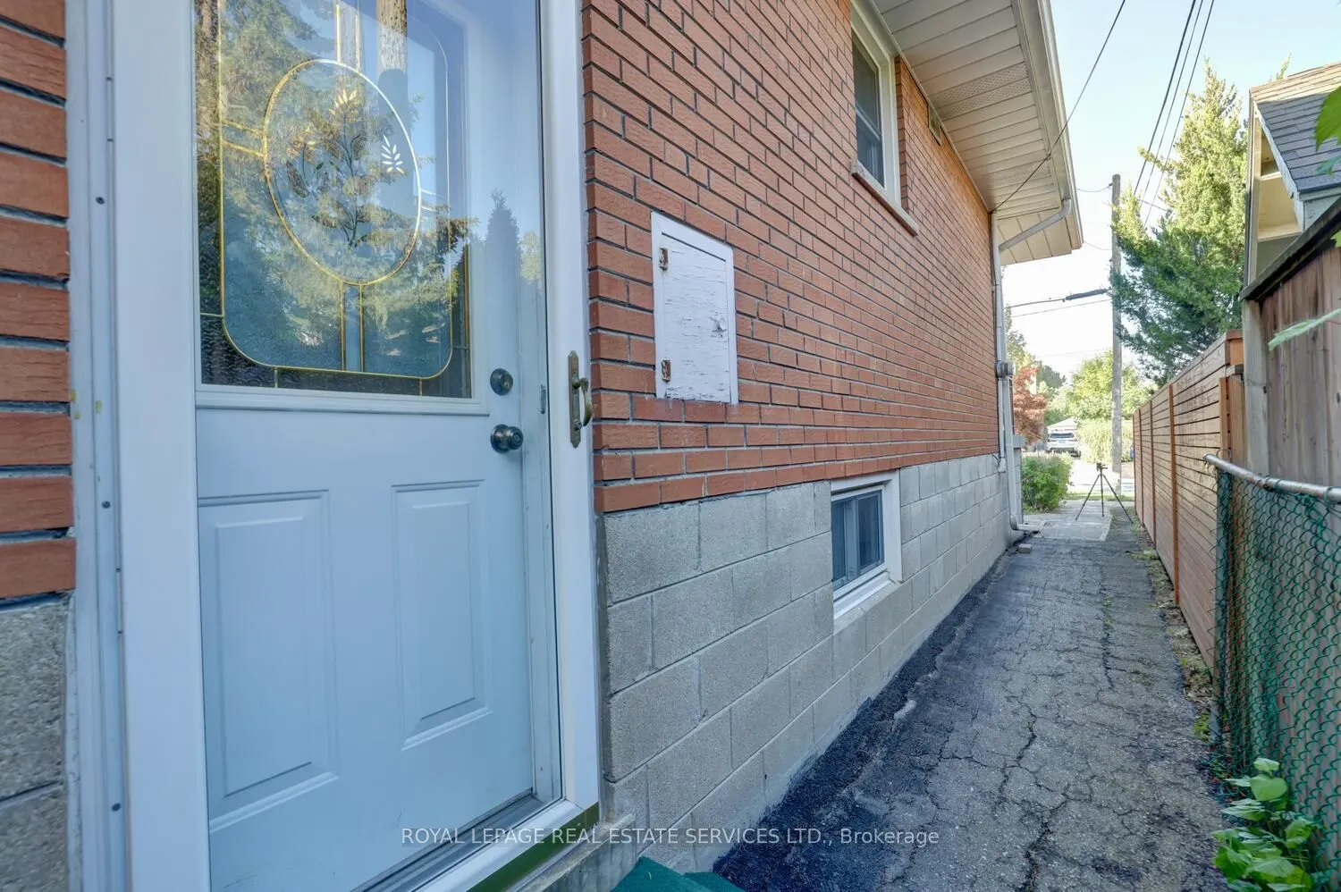1320 Northmount Avenue