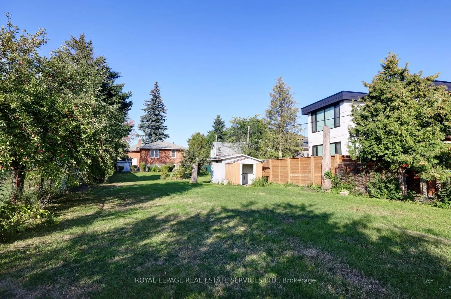 1320 Northmount Avenue