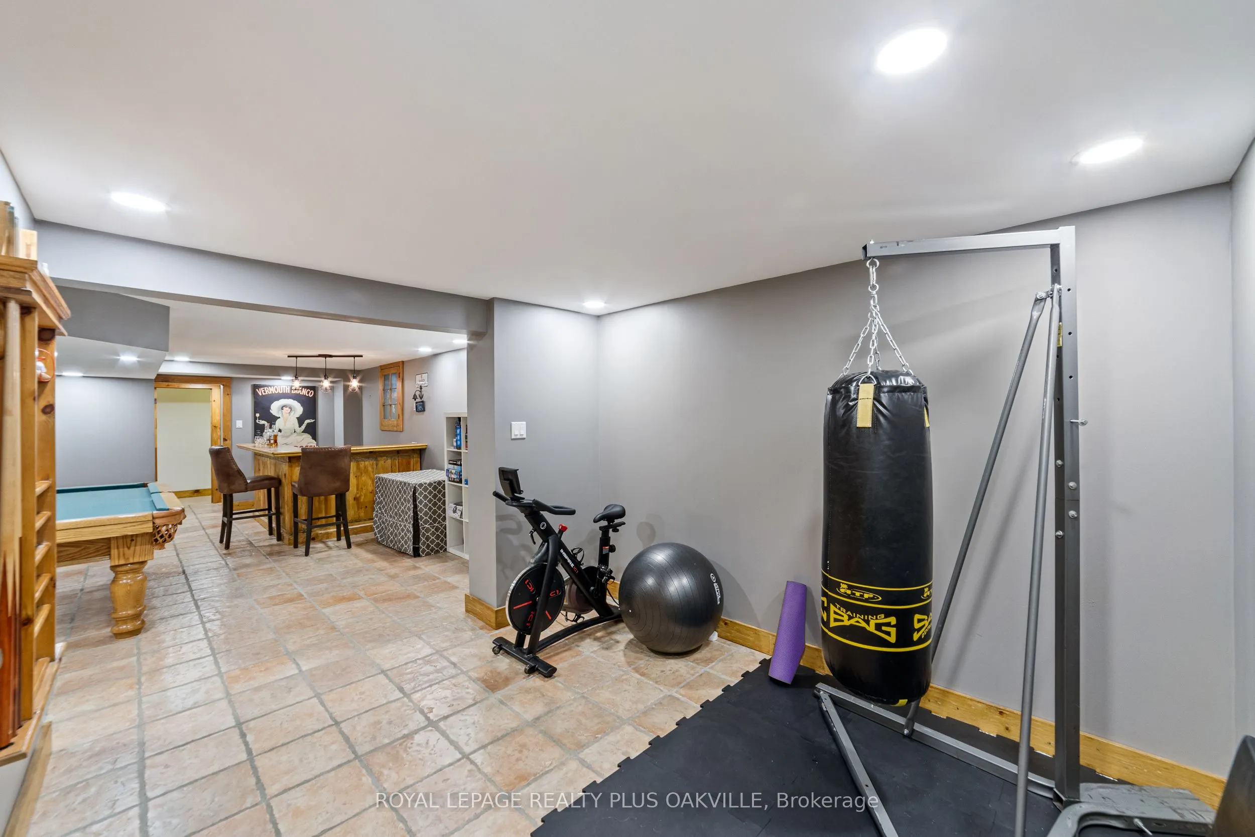 1368 Monks Passage