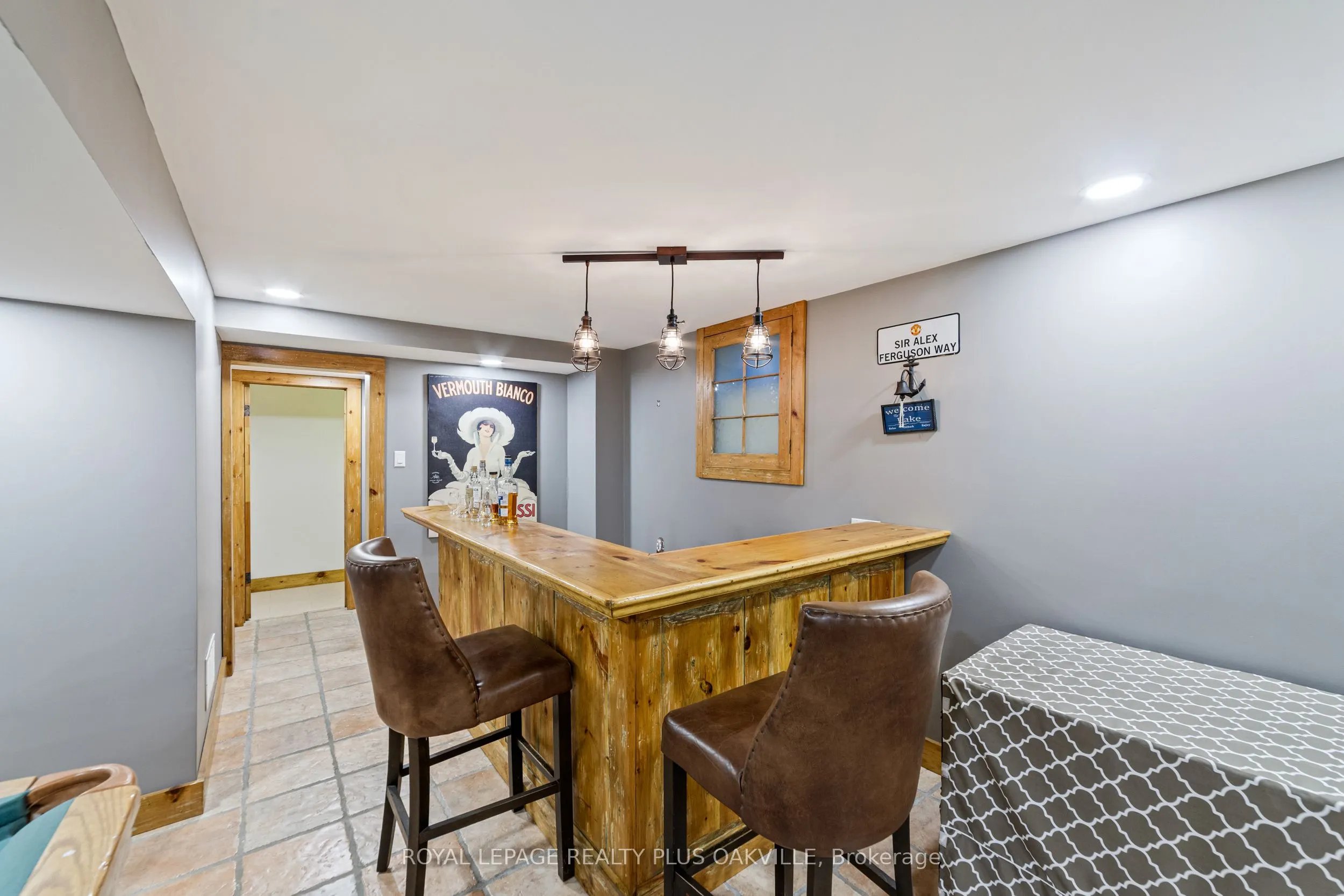 1368 Monks Passage