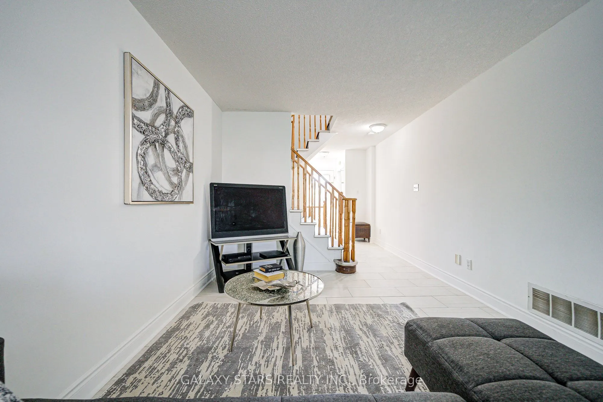 1049 Kennedy Circle