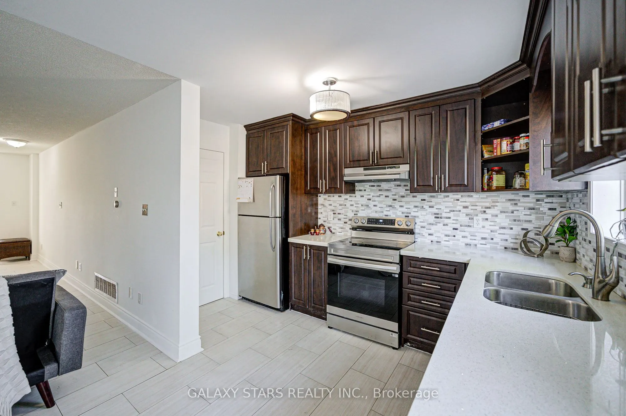 1049 Kennedy Circle