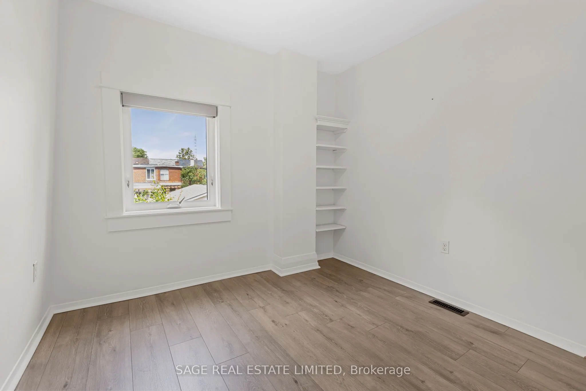 24 Morland Road