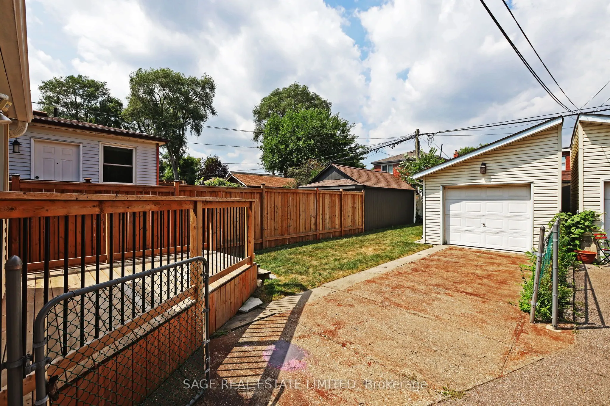 24 Morland Road