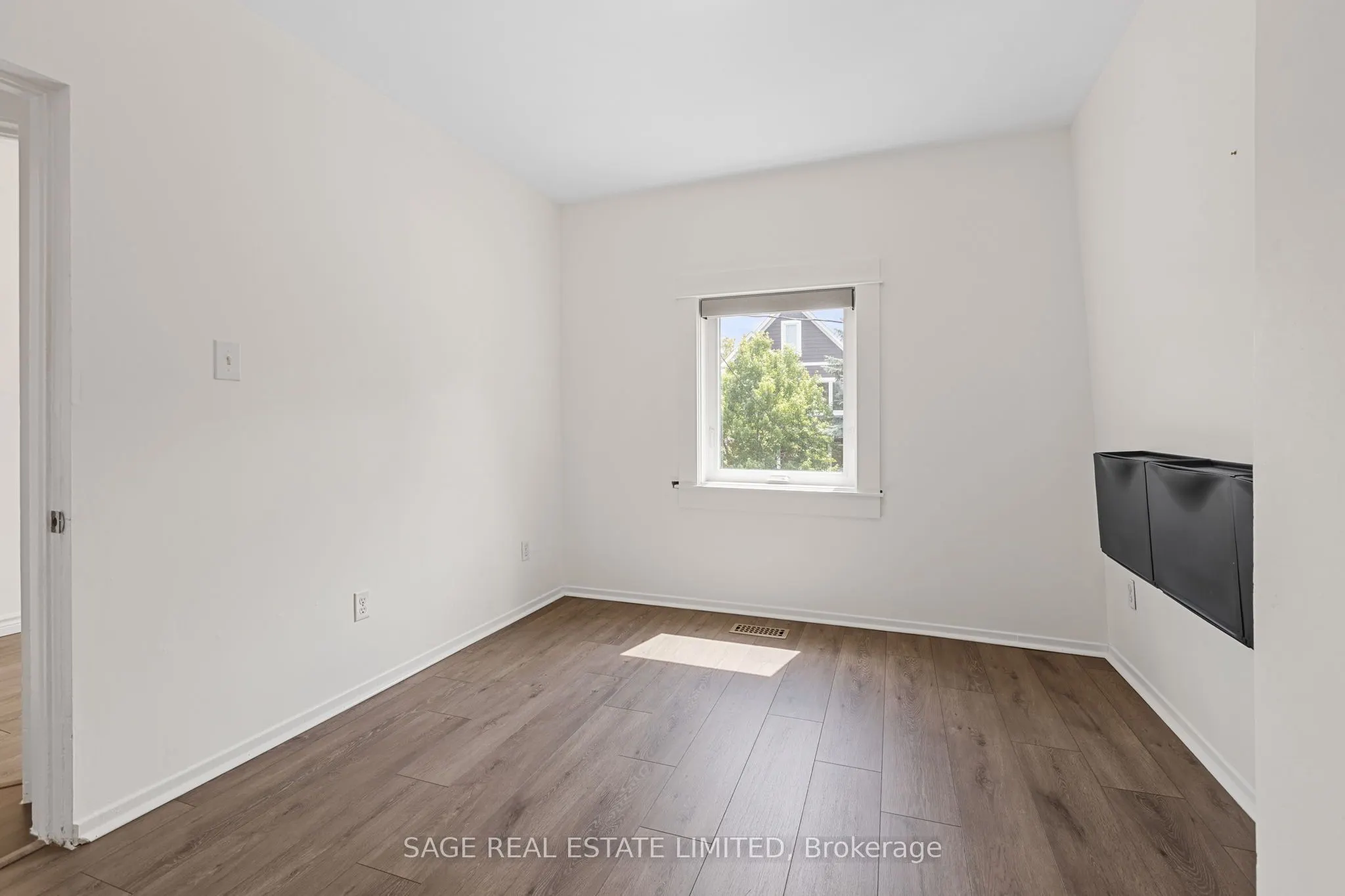 24 Morland Road