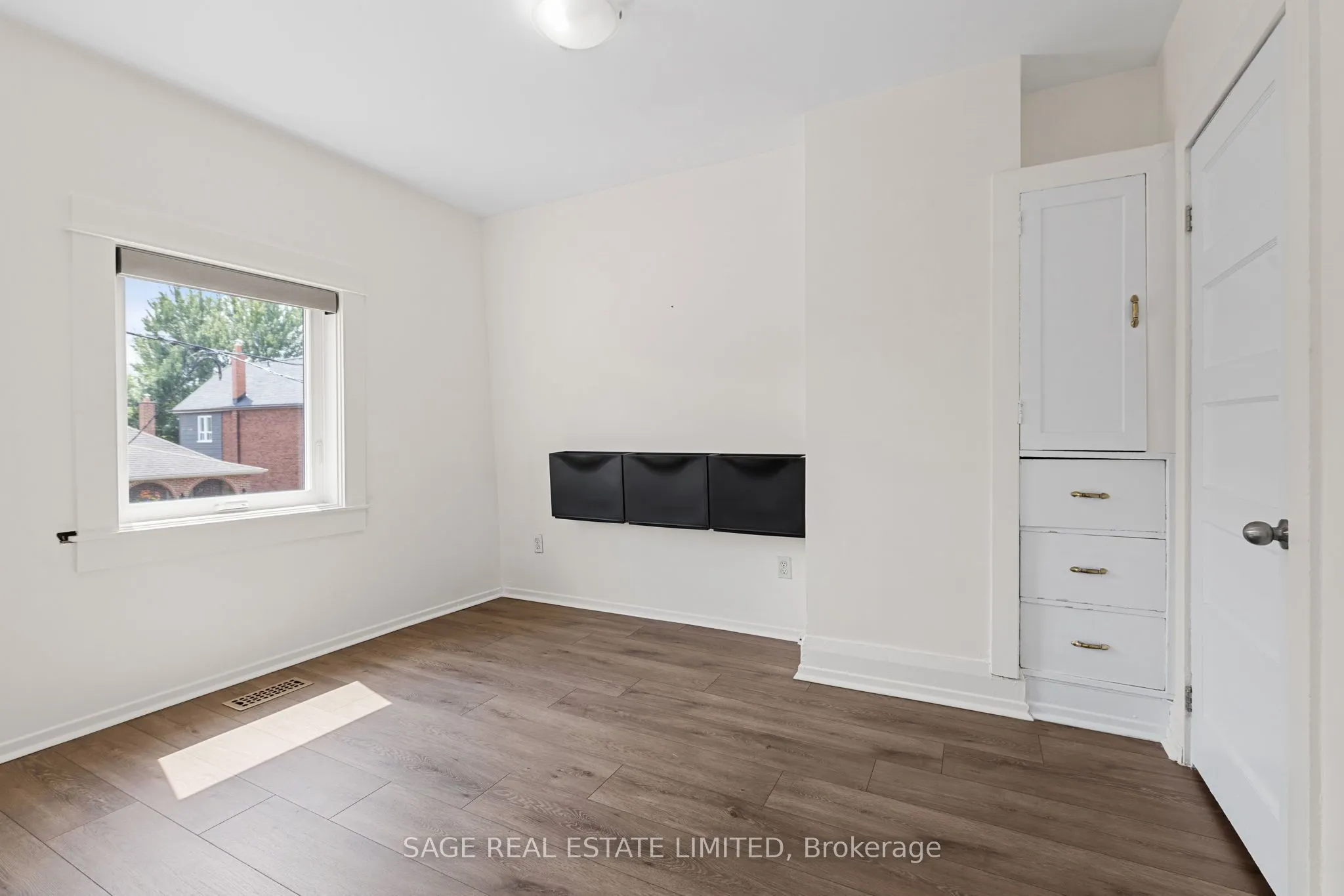 24 Morland Road