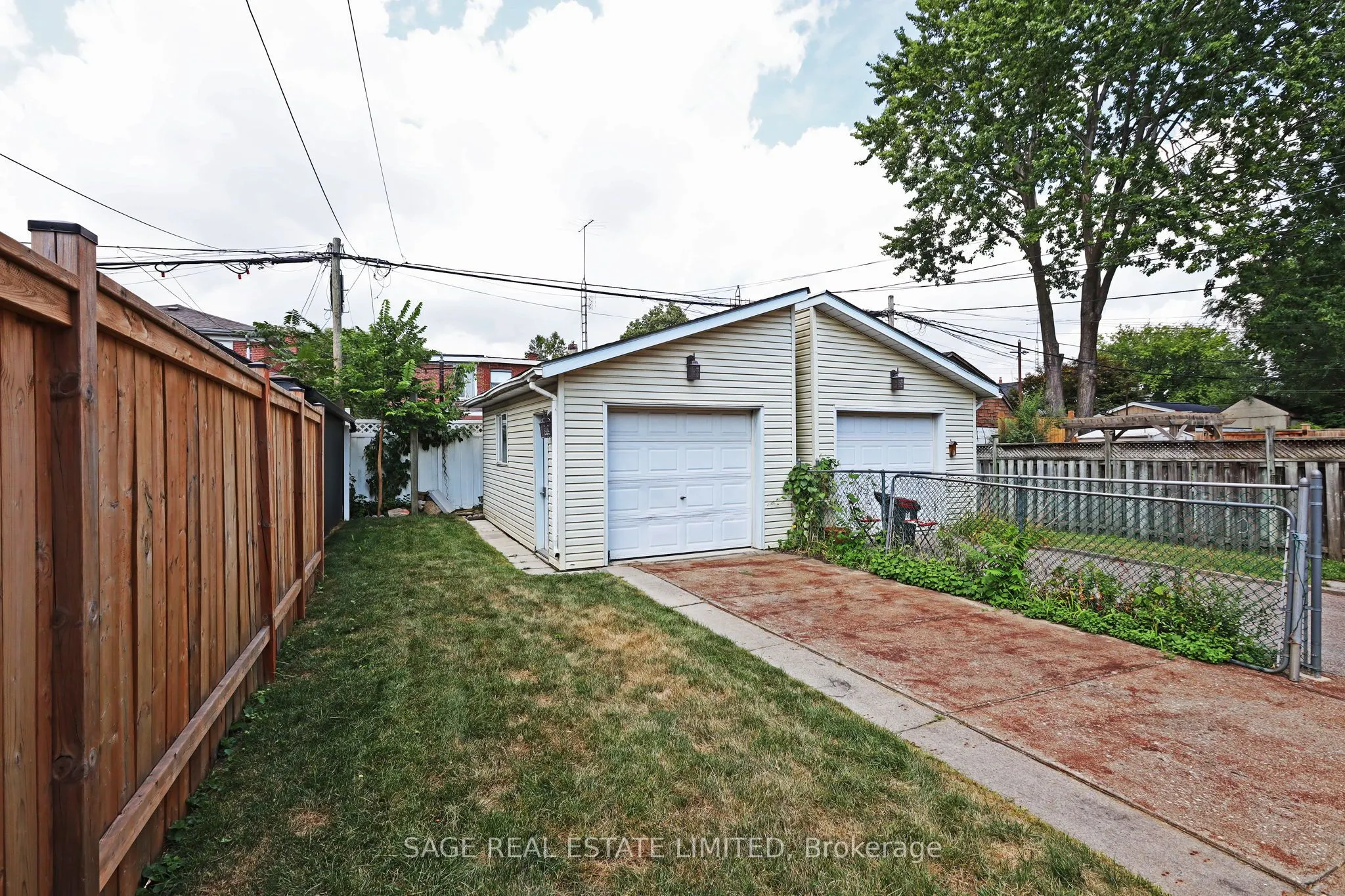 24 Morland Road
