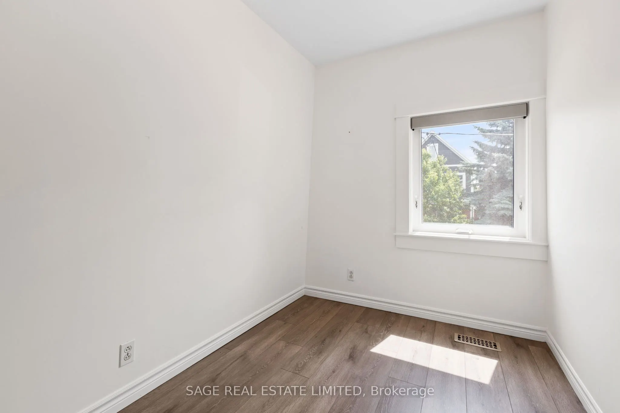 24 Morland Road