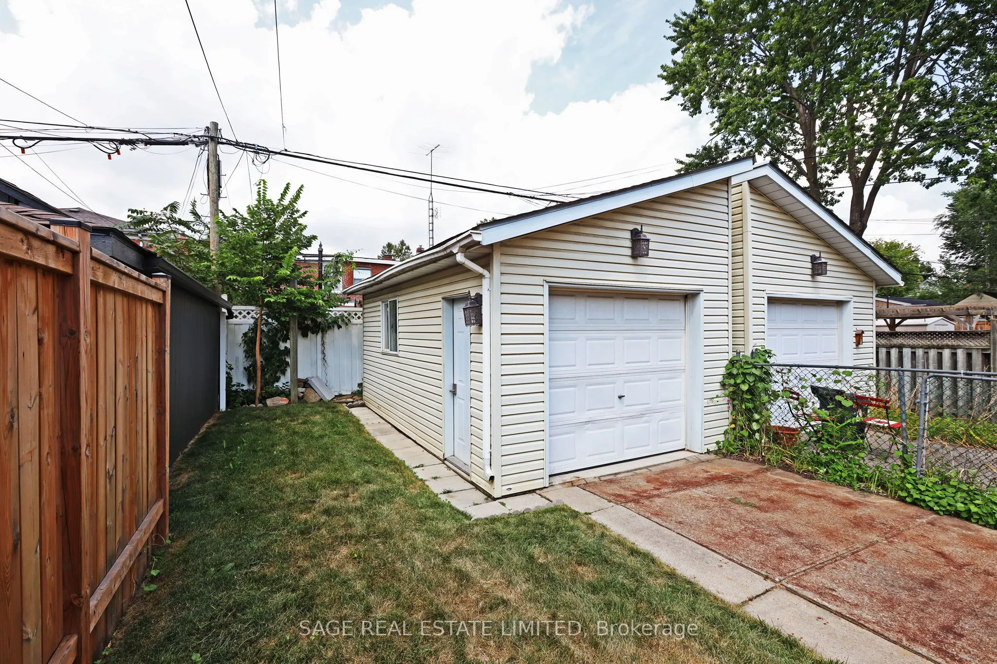 24 Morland Road