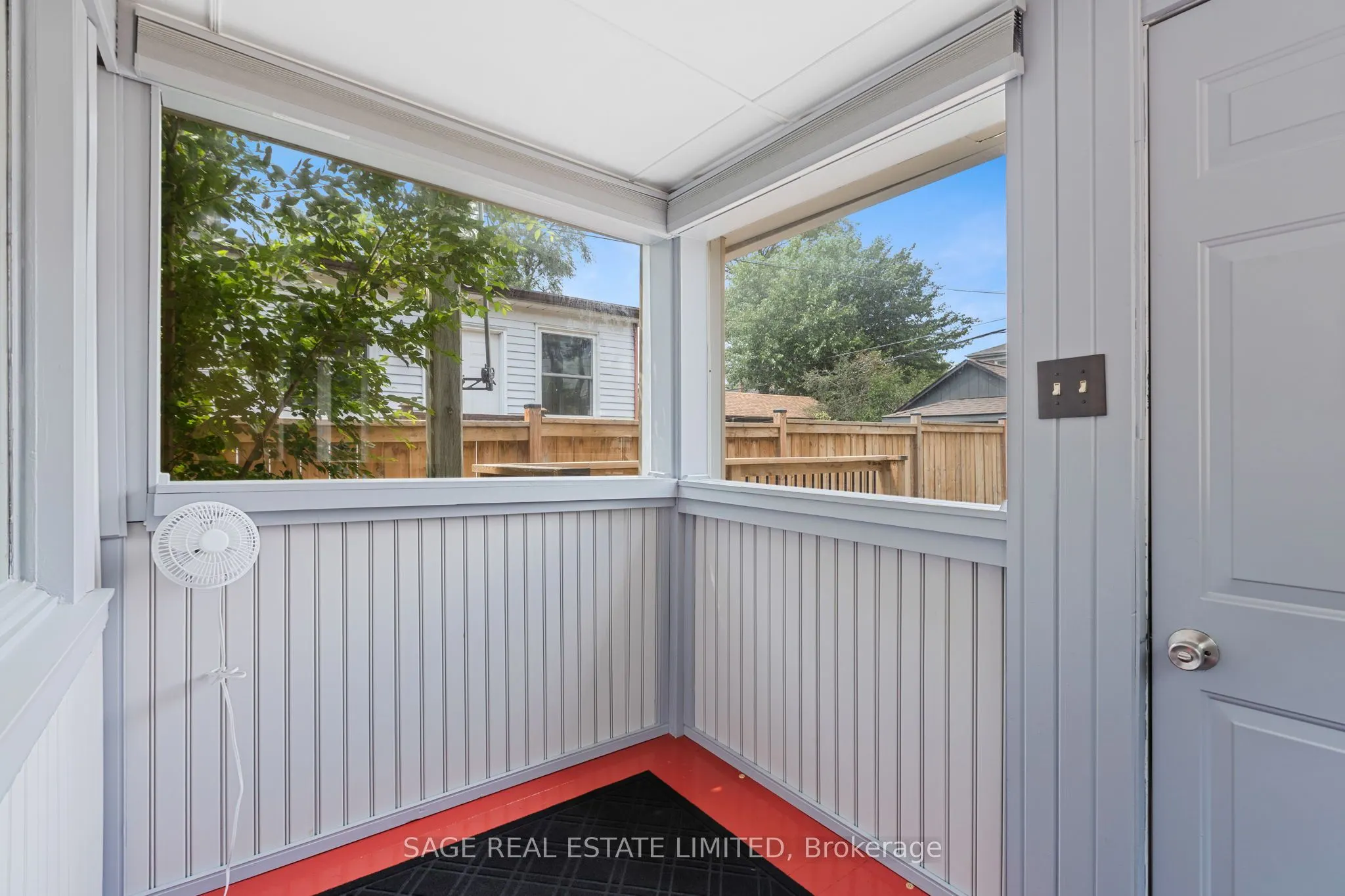 24 Morland Road
