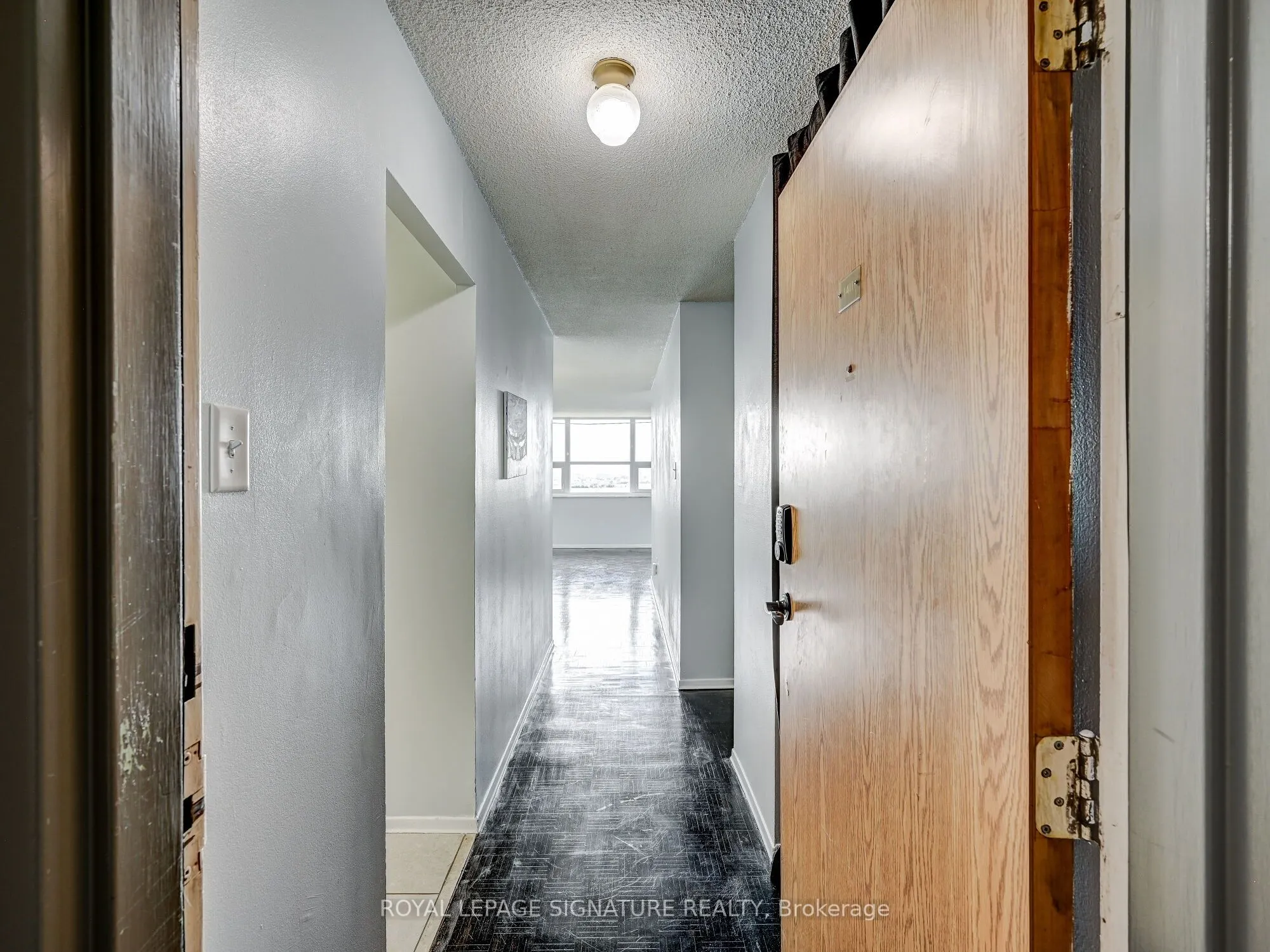 4 Lisa Street, #1411