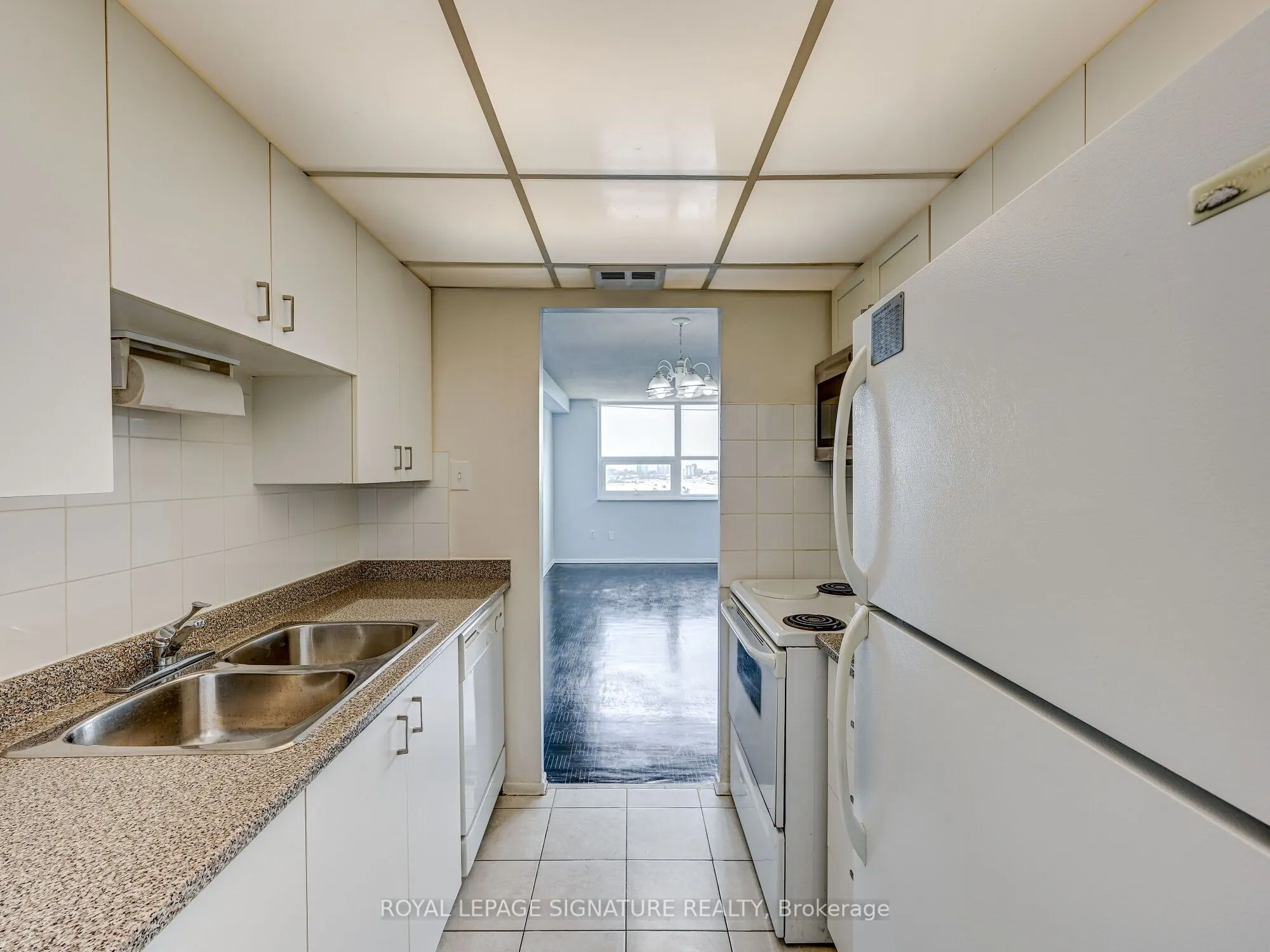4 Lisa Street, #1411