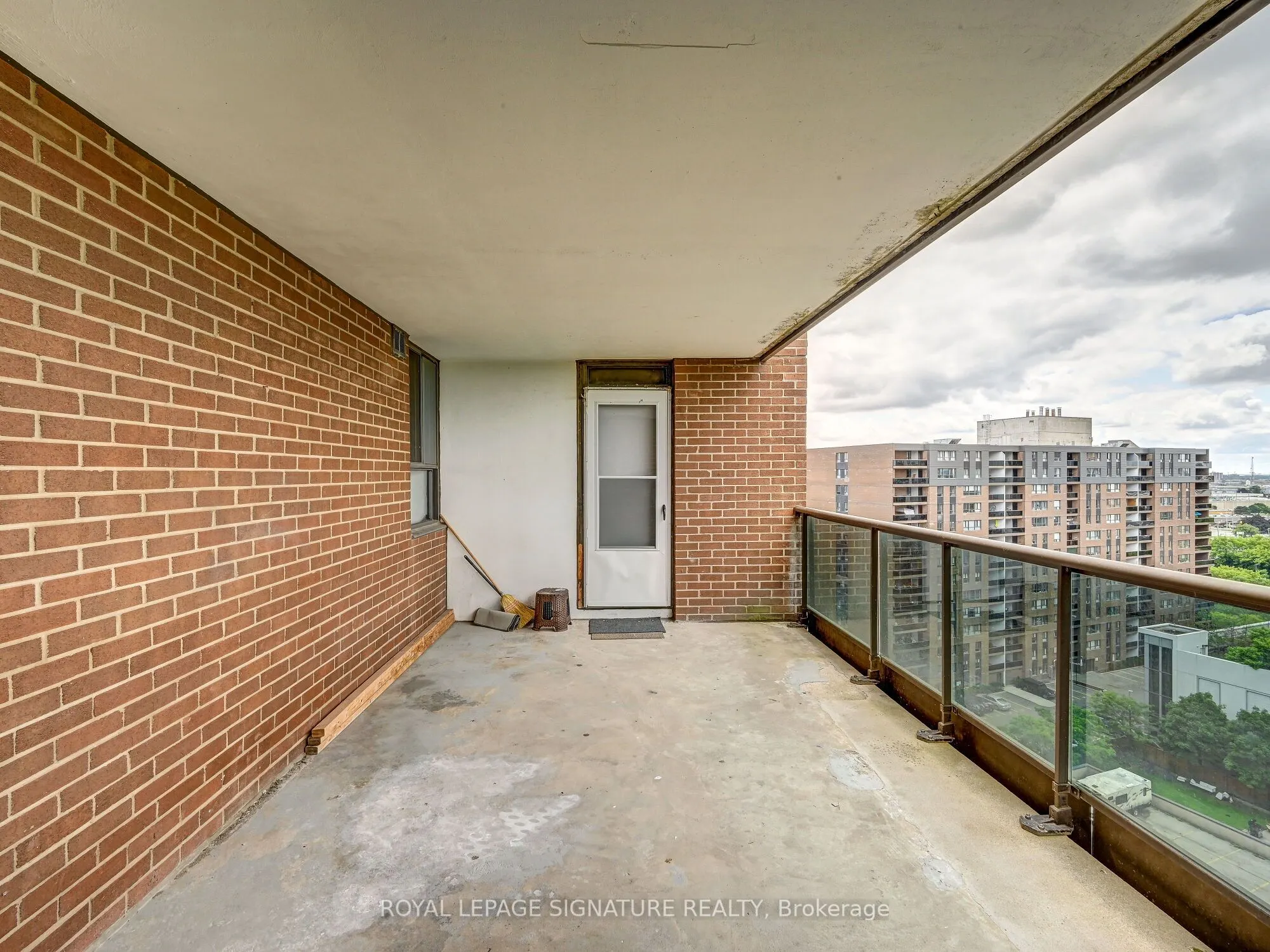 4 Lisa Street, #1411