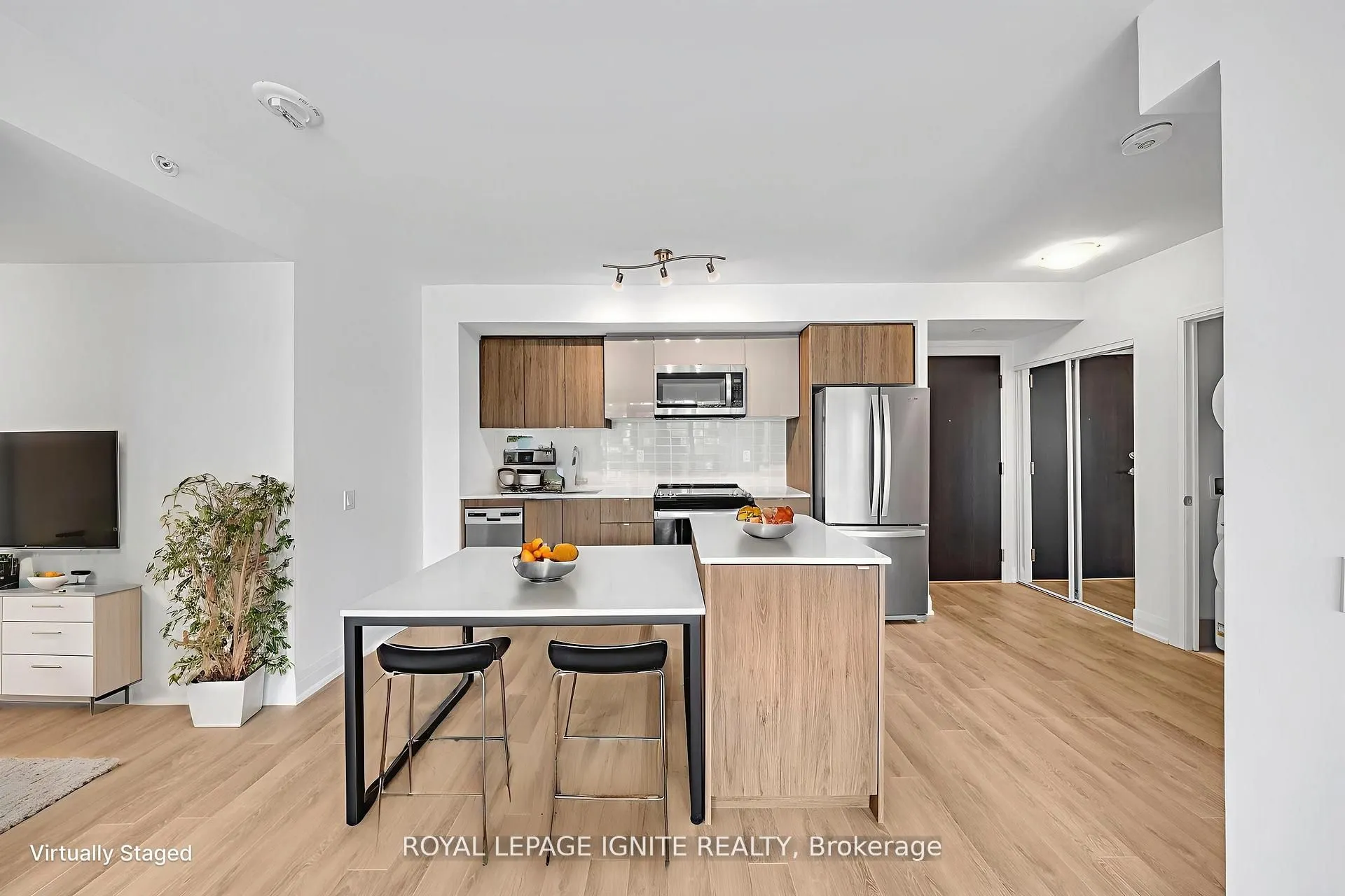 1461 Lawrence Avenue W, #304
