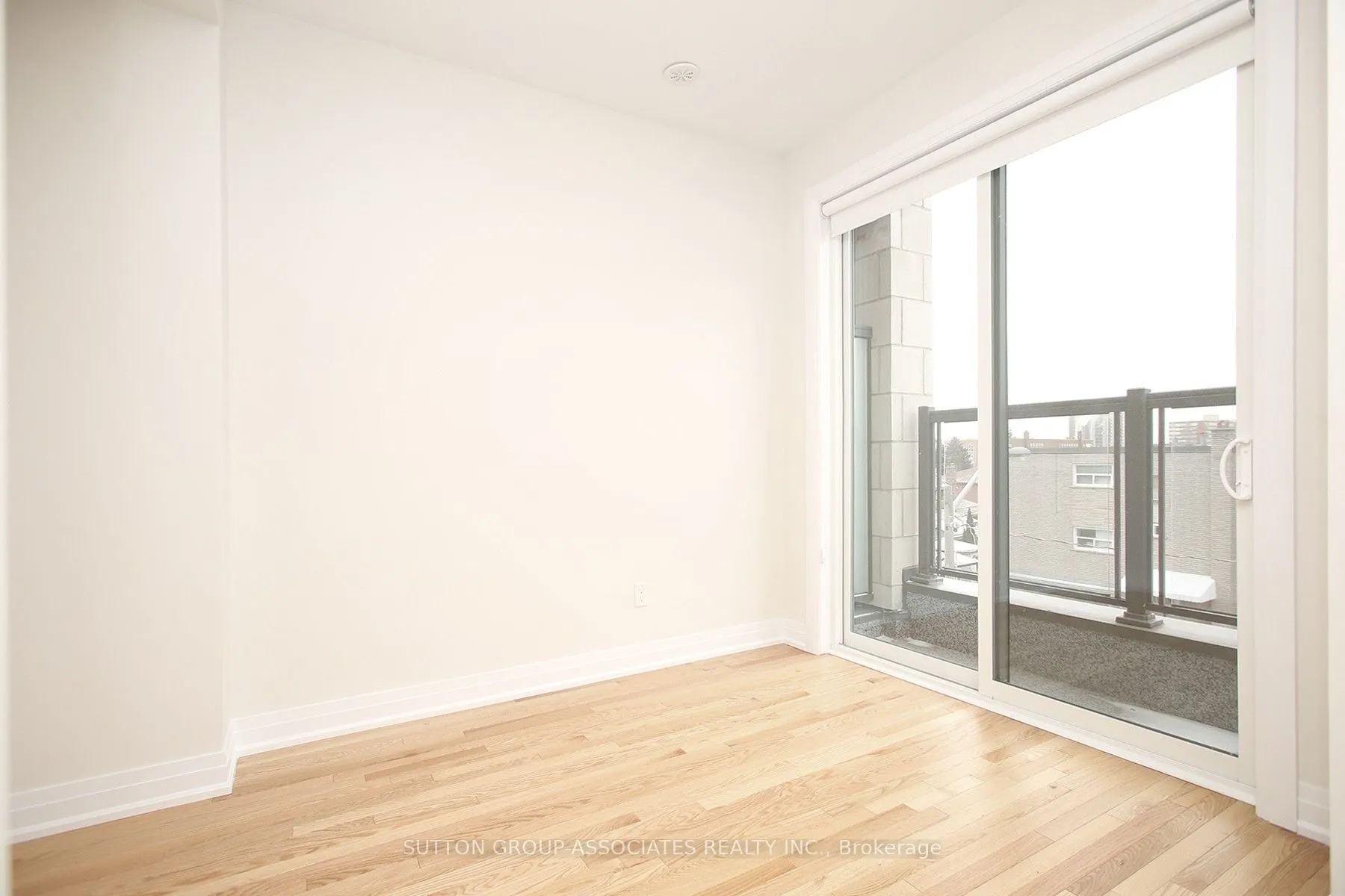 721 Lawrence Avenue W, #82